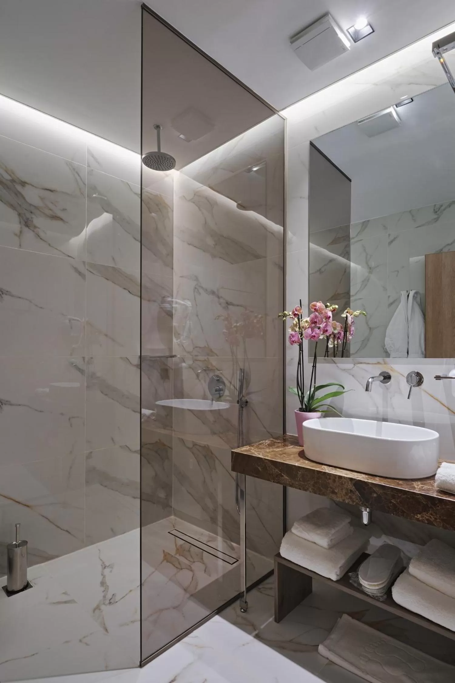 Shower in Athens The L7 Str - Luxury Boutique Collection Hotel