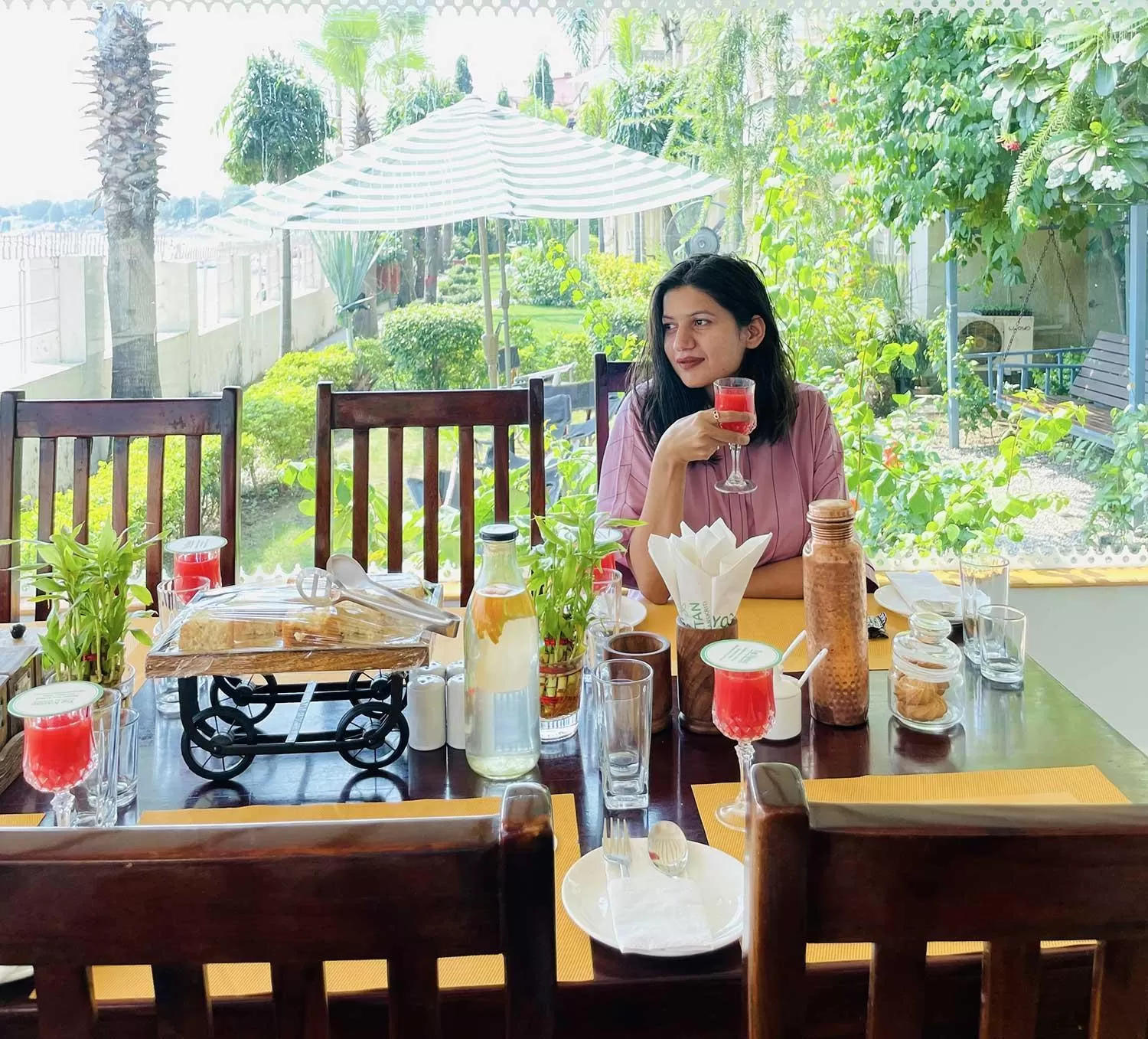 Restaurant/places to eat in Yog Niketan By Sanskriti