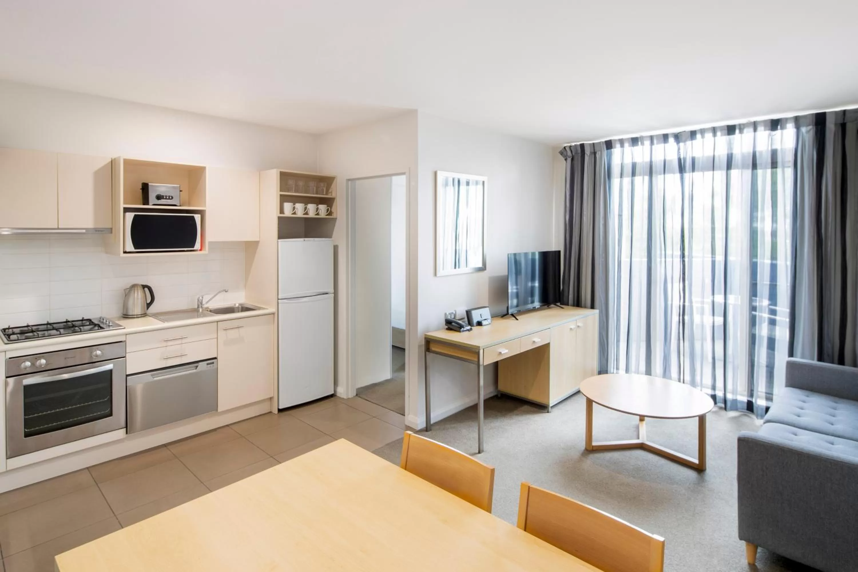 TV and multimedia in Mantra Castle Hill Sydney, an Accor Hotel