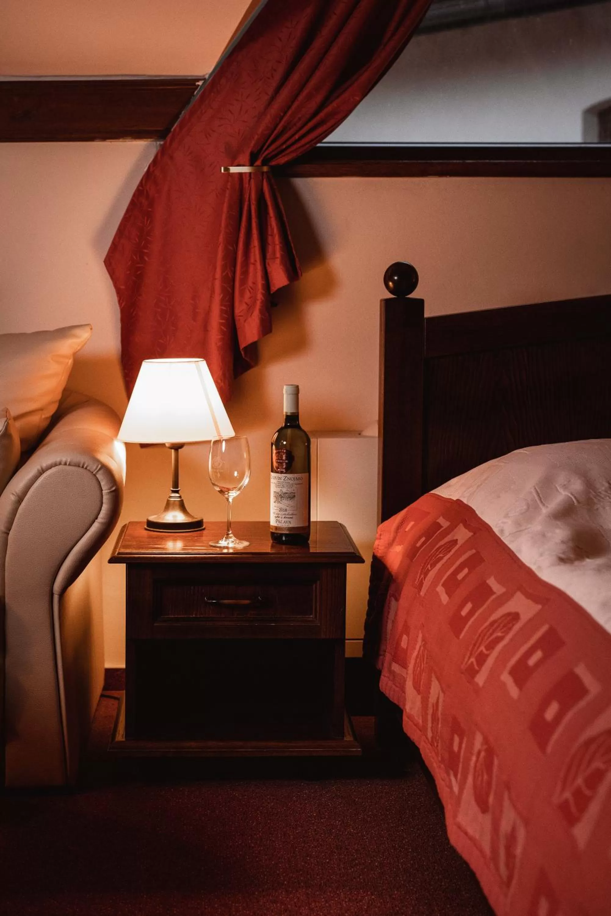 Property building, Bed in Wellness Hotel Gondola