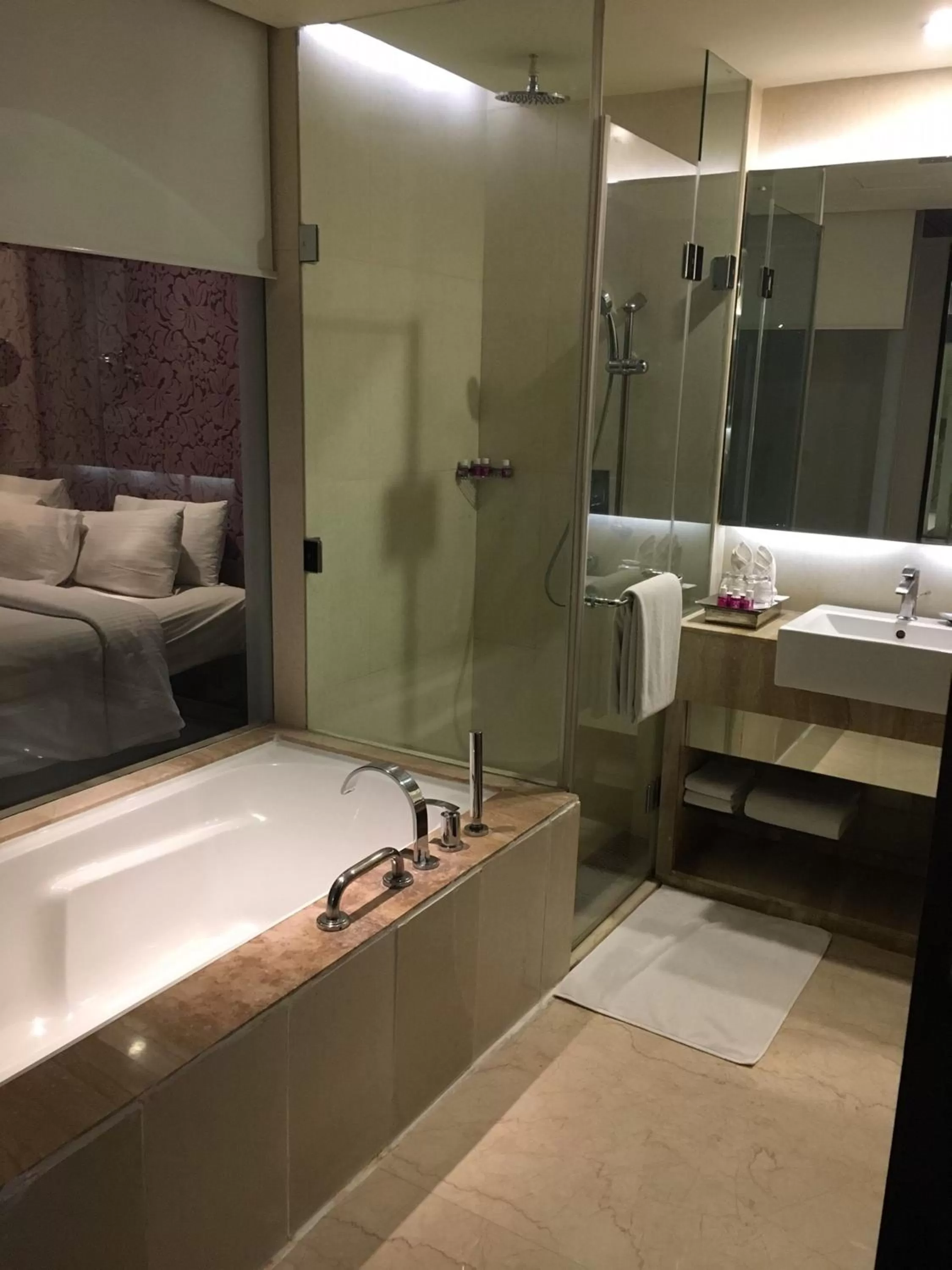 Toilet, Bed in Hotel Royal Orchid Jaipur, Tonk Road