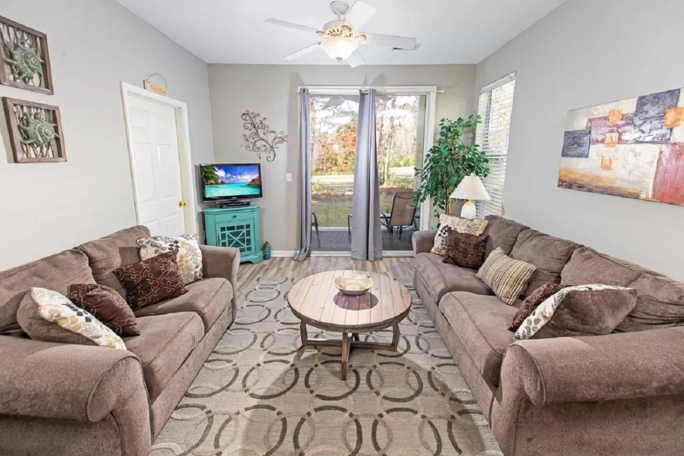Living room, Seating Area in River Oaks Golf Resort