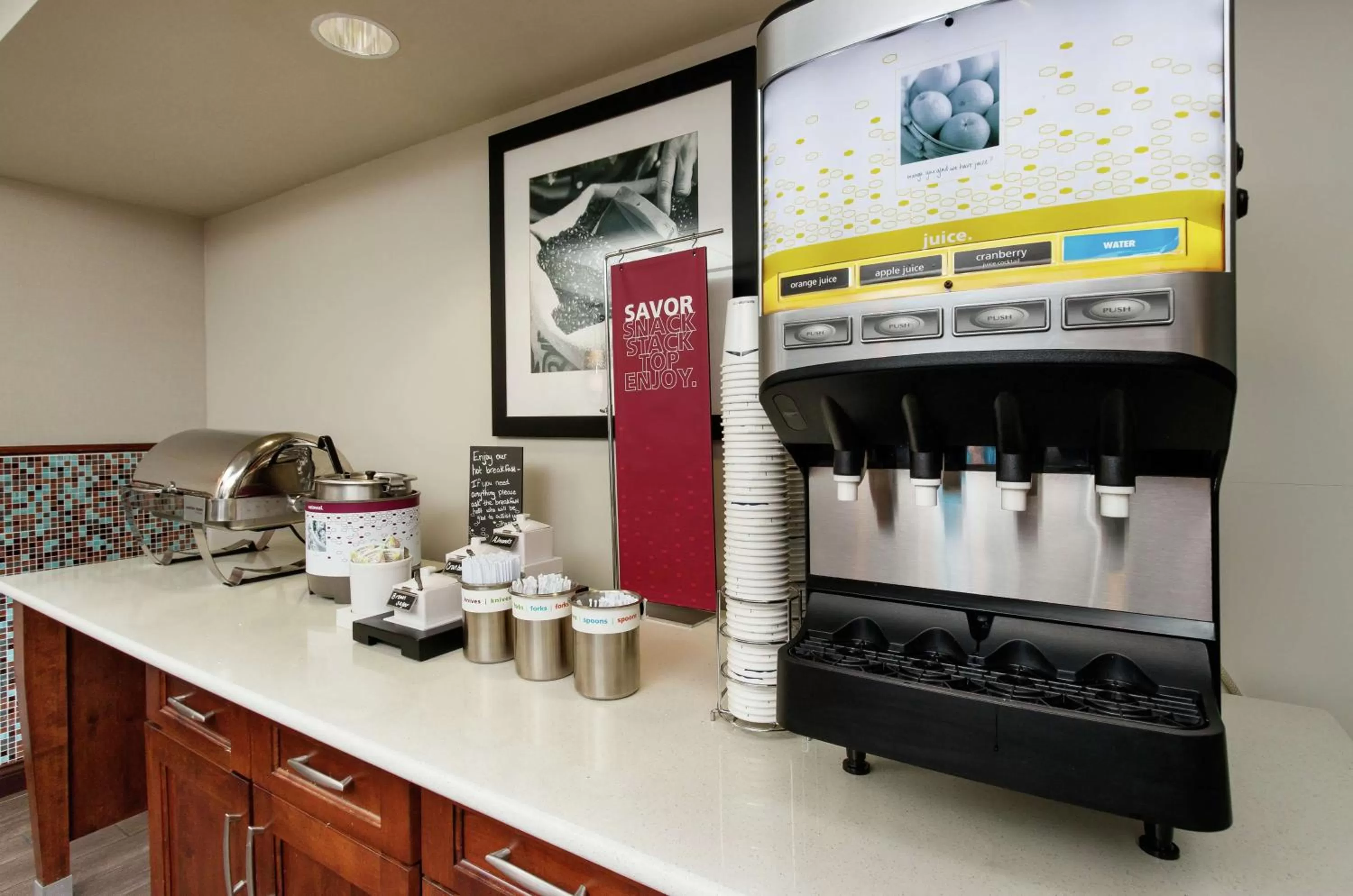 Breakfast in Hampton Inn & Suites Navarre