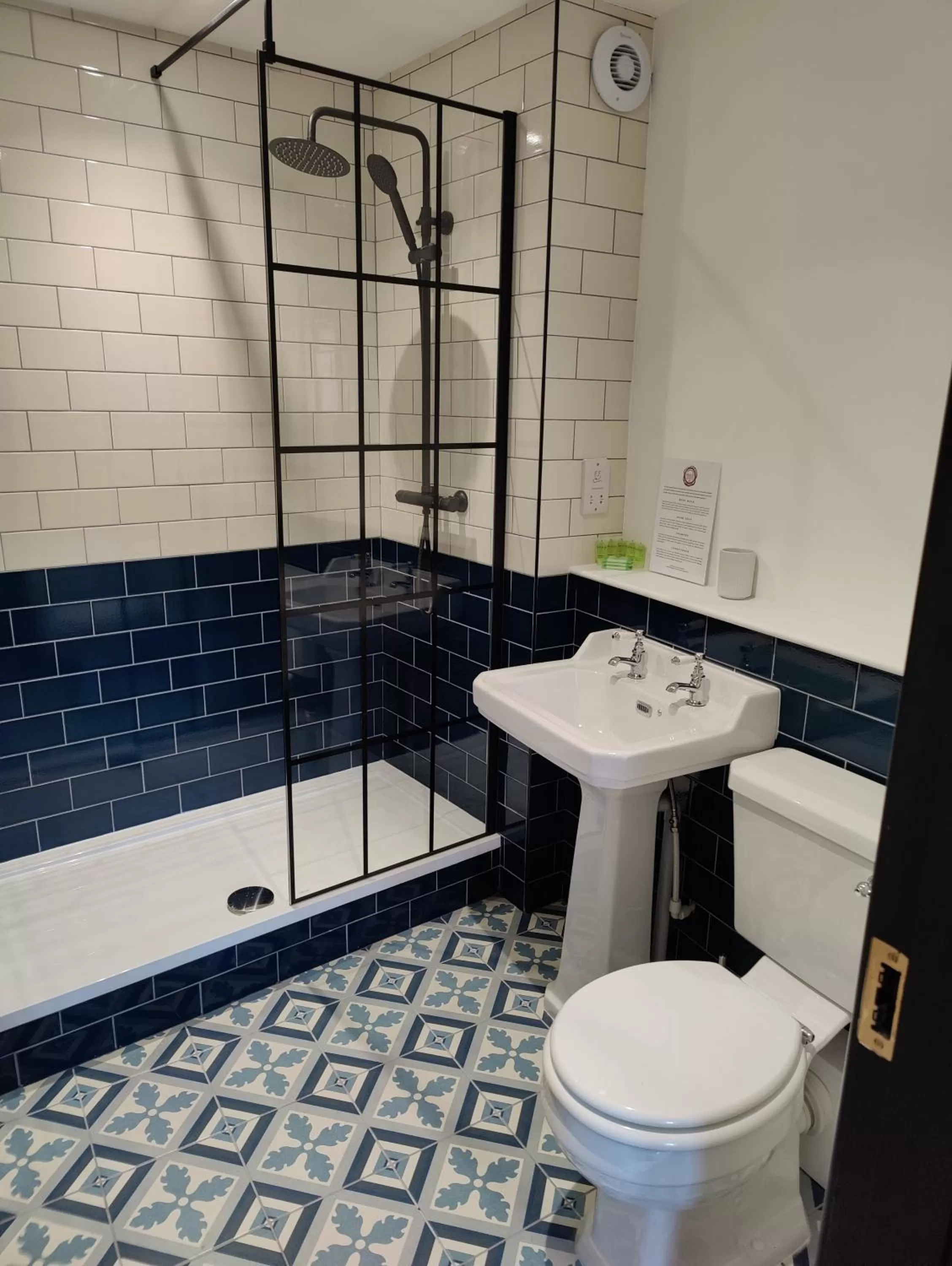 Shower in Slateford House 1770 Luxury Aparthotel by The House of Danu