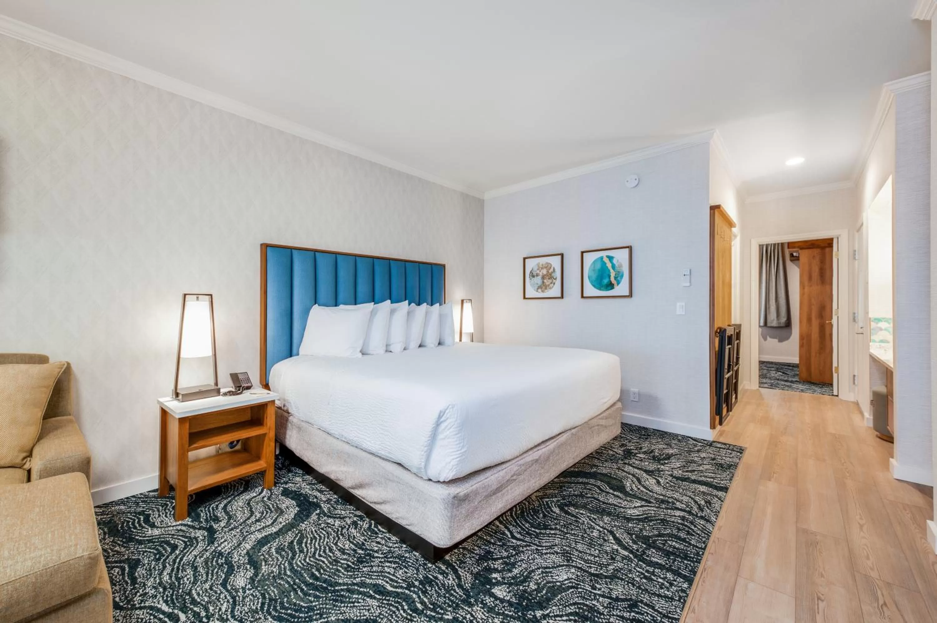 Bed in Hallmark Resort in Cannon Beach