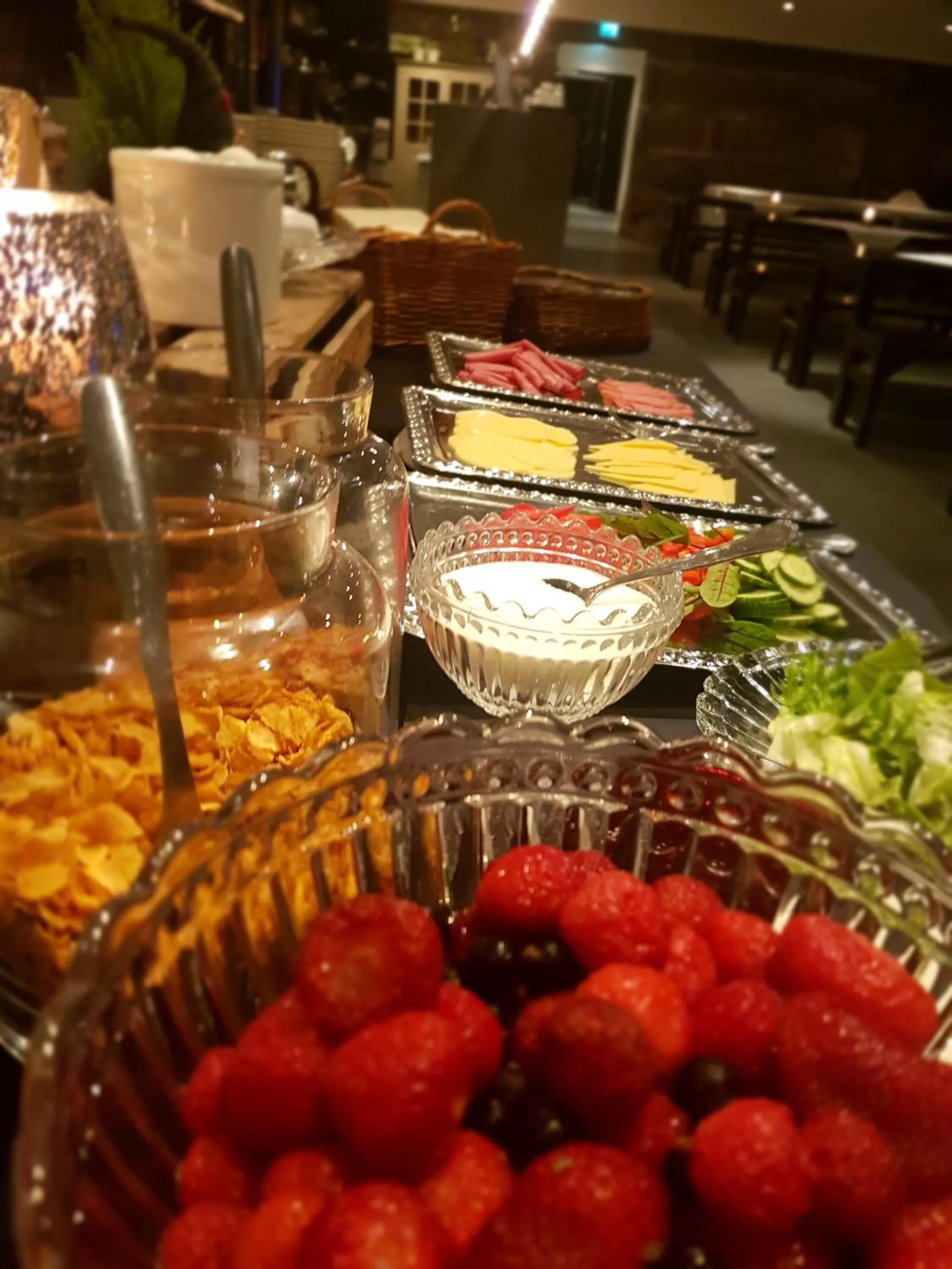 Buffet breakfast, Food in Varjola Holiday Center