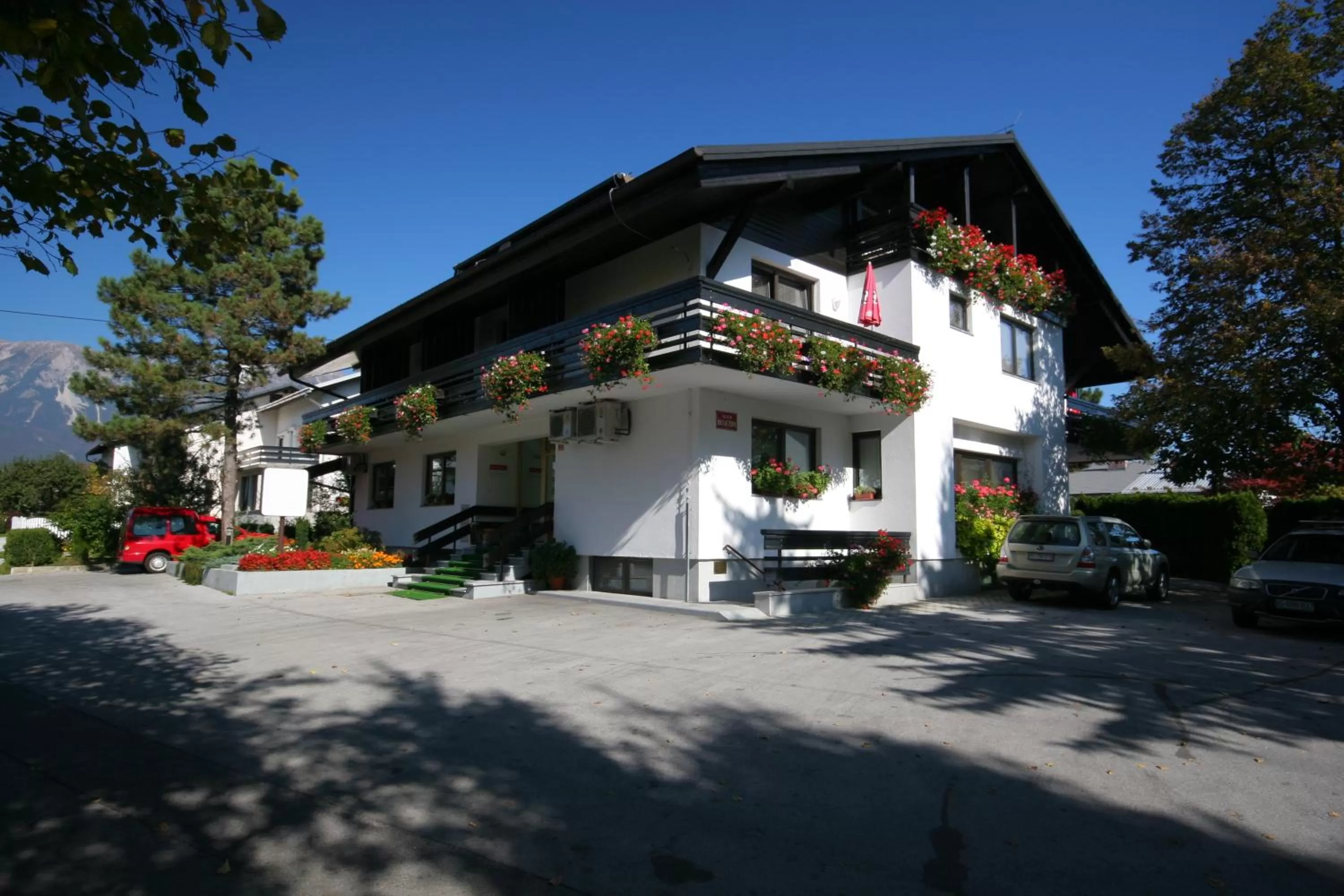 Facade/entrance, Property Building in Hotel GH Kolinska