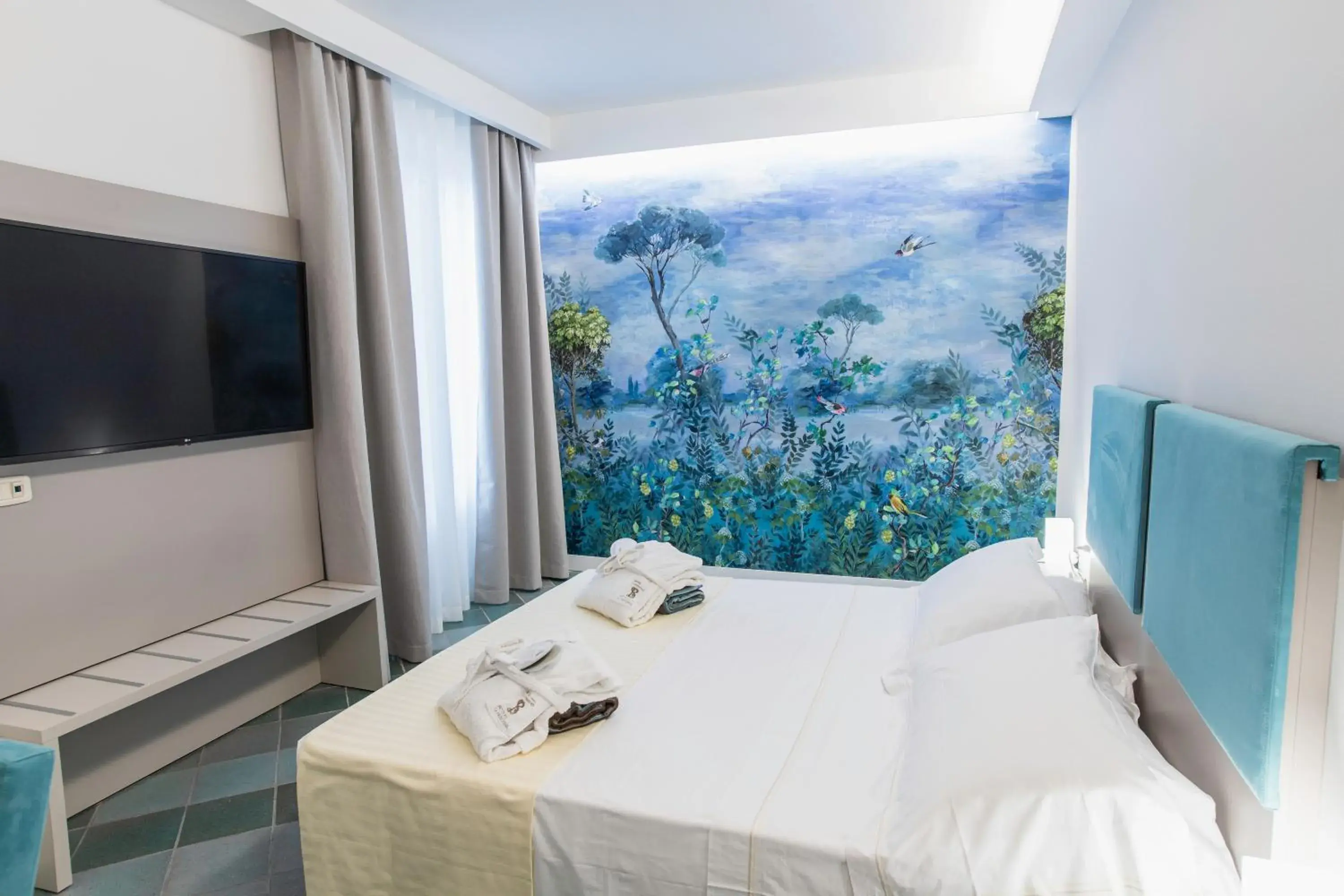 Double Room with Balcony and Harbor View in Hotel L'Approdo Double Room with Balcony and Harbor View in Hotel L'Approdo