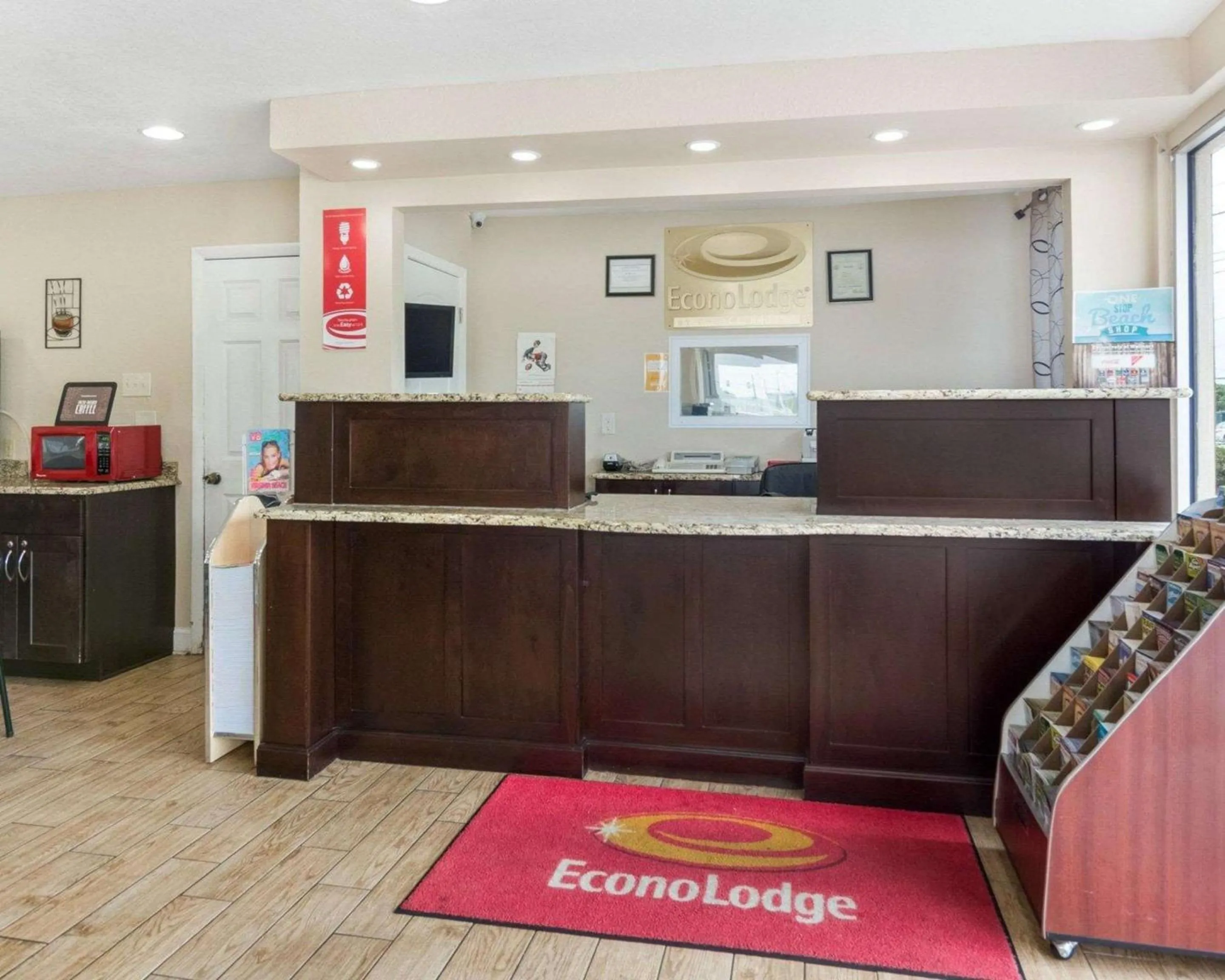 Lobby or reception in Econo Lodge Virginia Beach Town Center