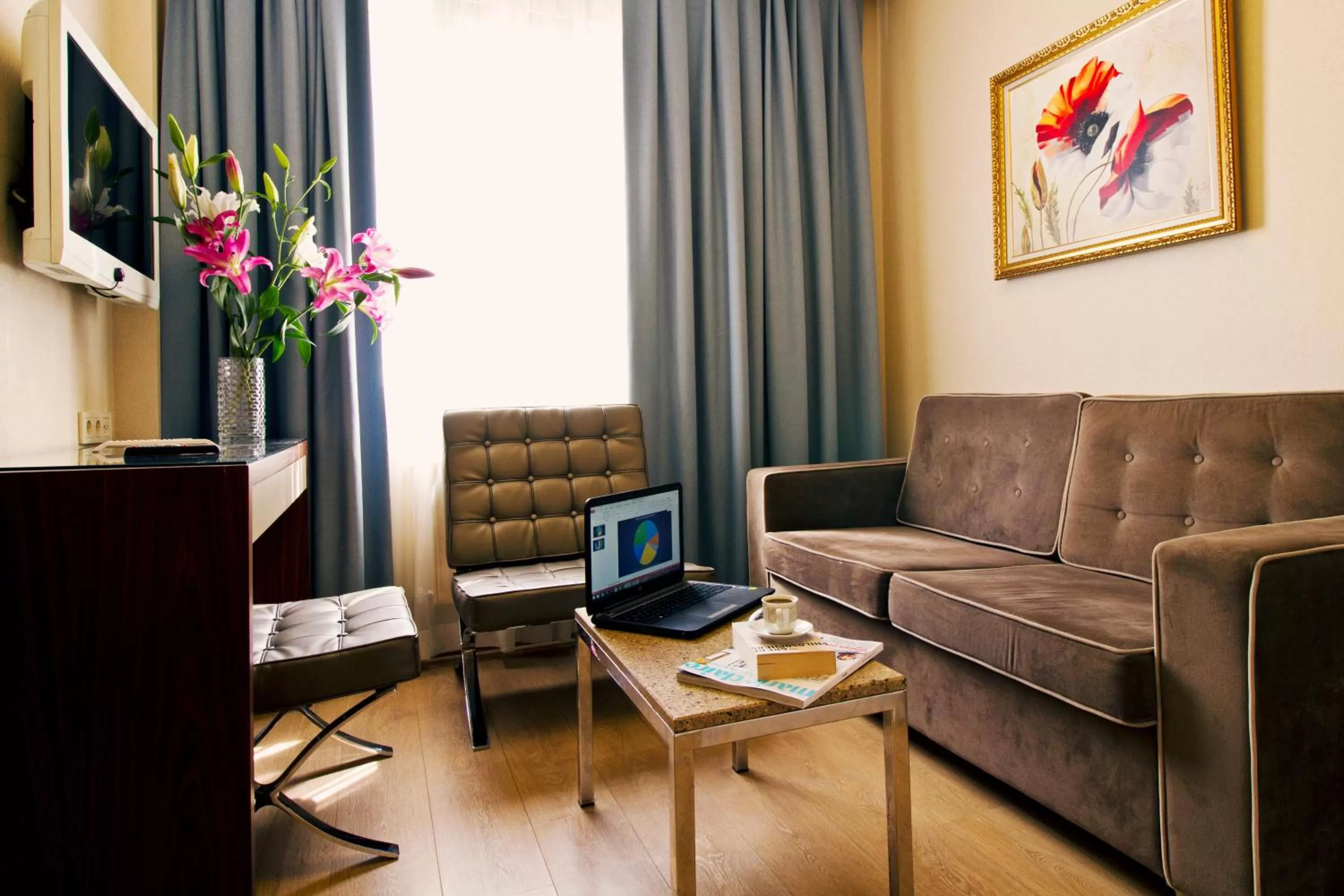 Photo of the whole room in Beyoglu Suites Hotel