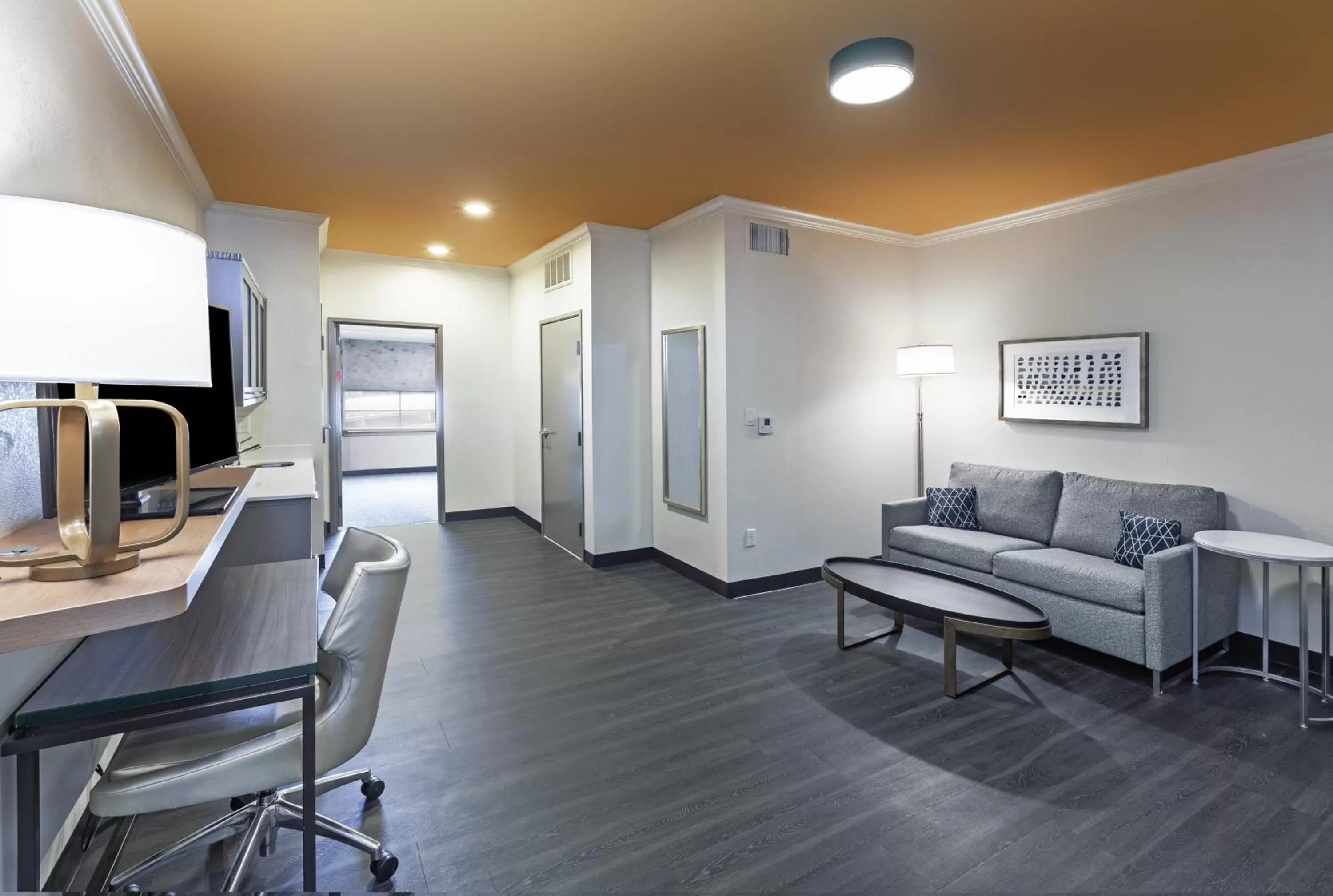 Bedroom in Holiday Inn & Suites McKinney - N Allen by IHG