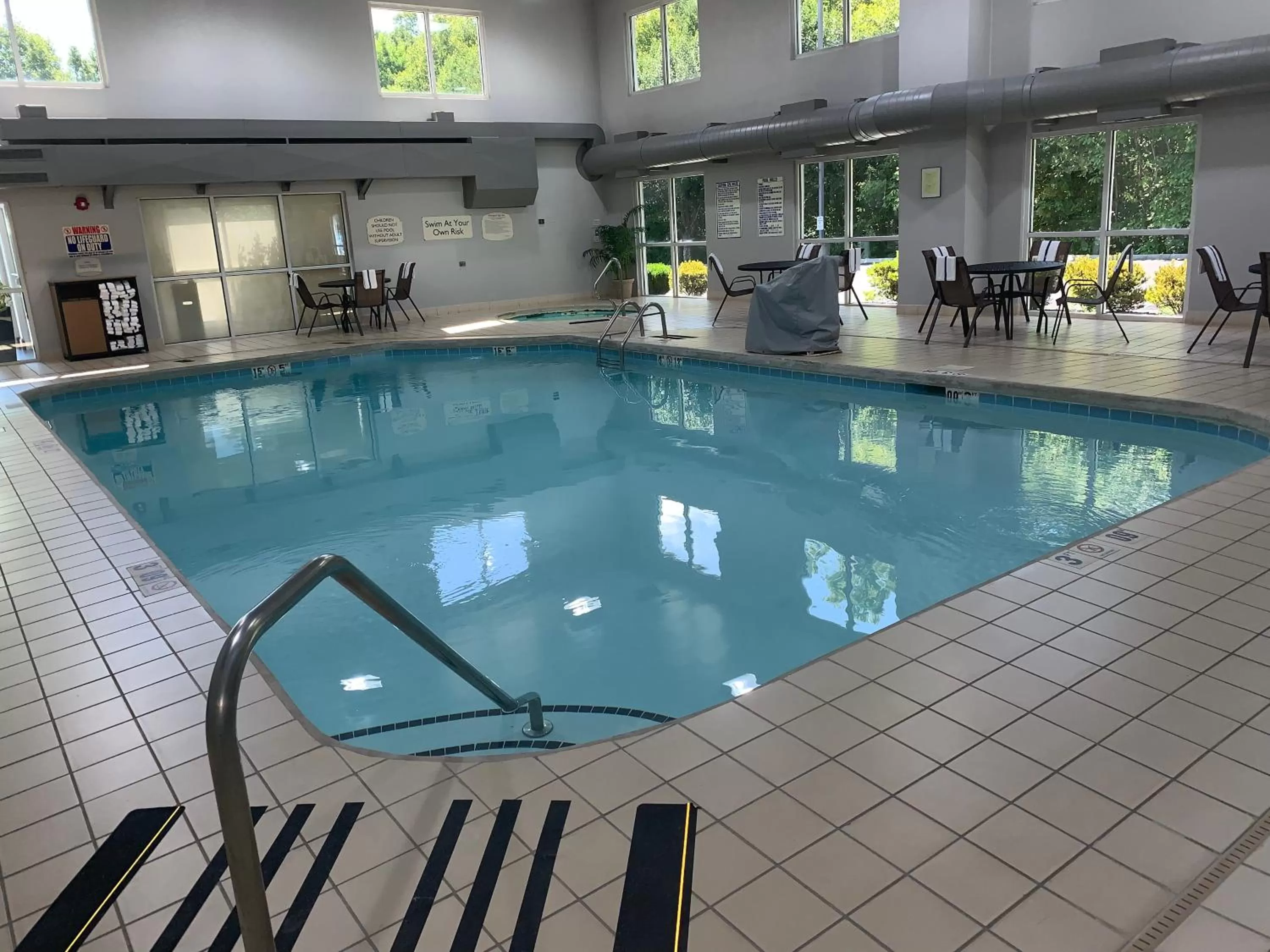 Swimming pool in Wingate by Wyndham Fletcher at Asheville Airport