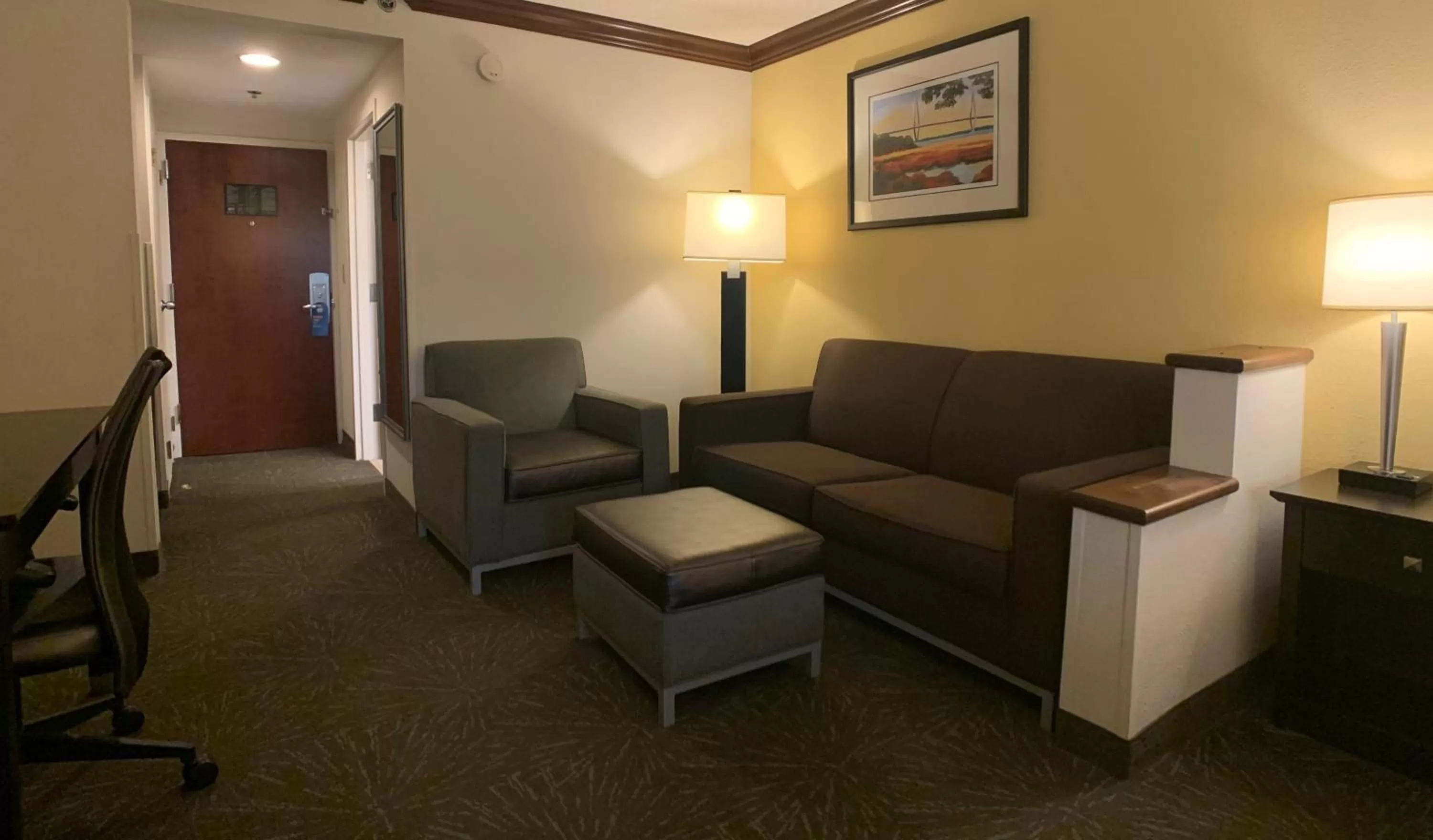 Photo of the whole room in Holiday Inn Express Hotel & Suites Charleston - Northwoods by IHG