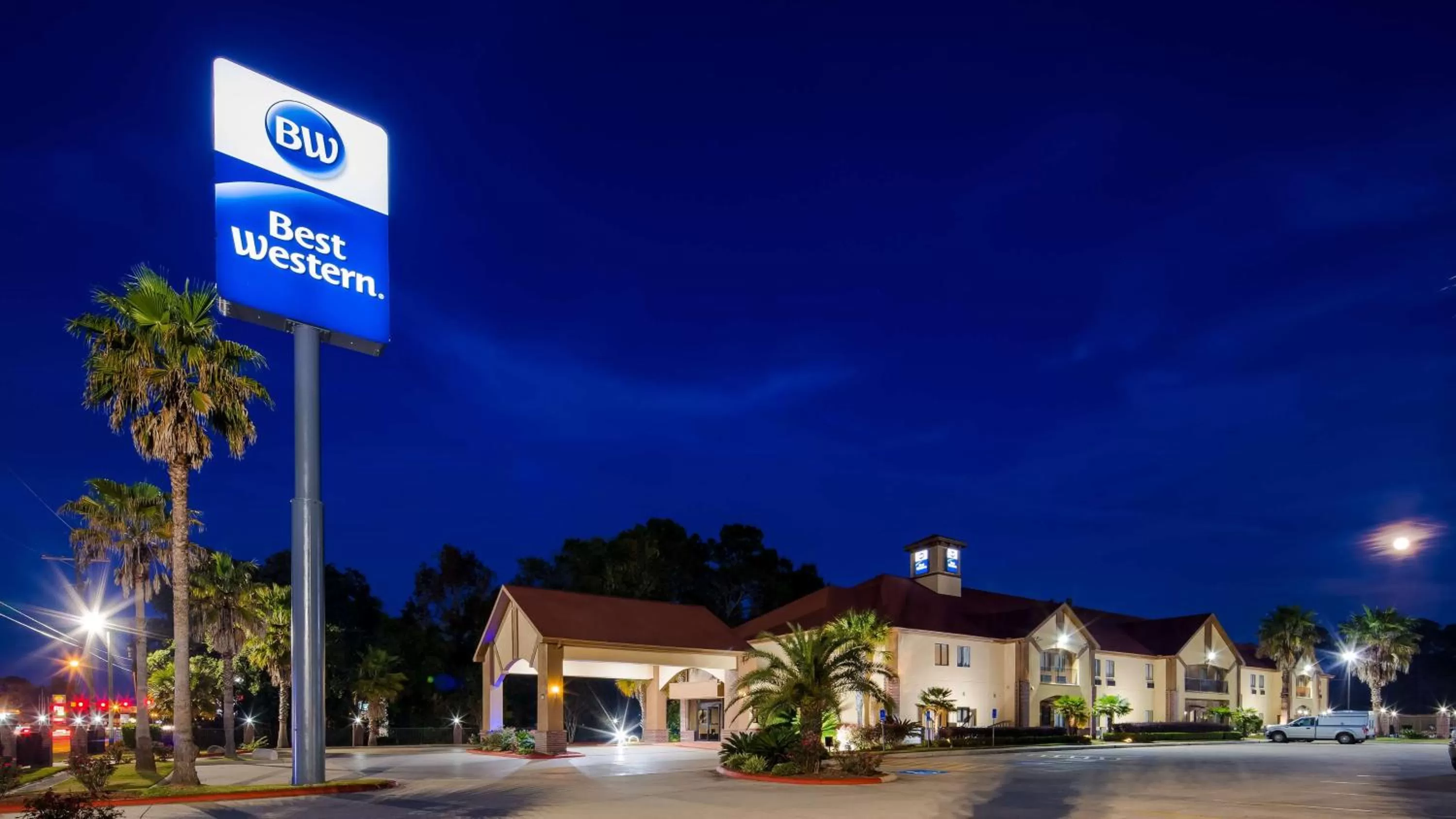 Property building in Best Western Inn & Suites - Lake Charles