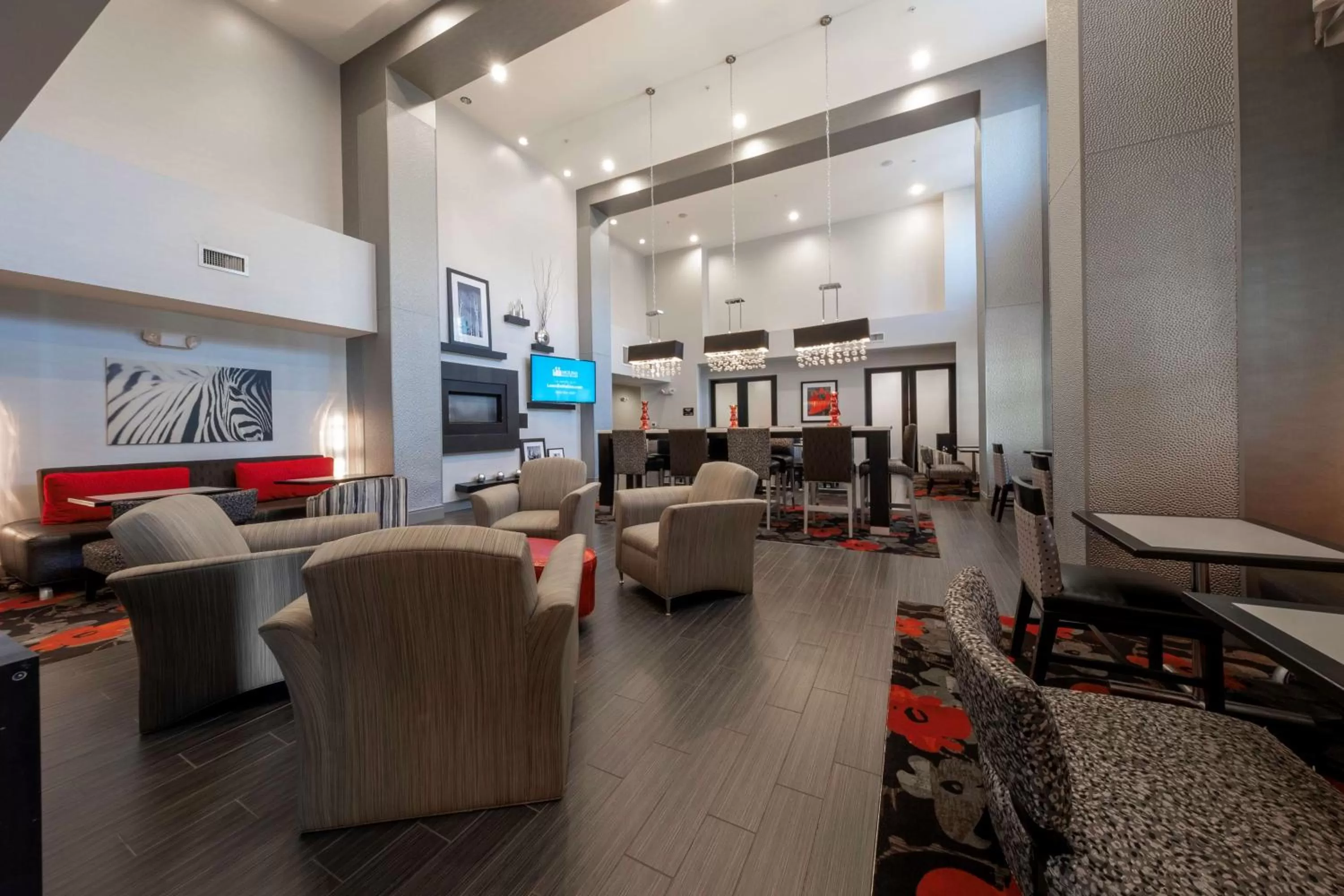 Lobby or reception in Hampton Inn & Suites DuPont