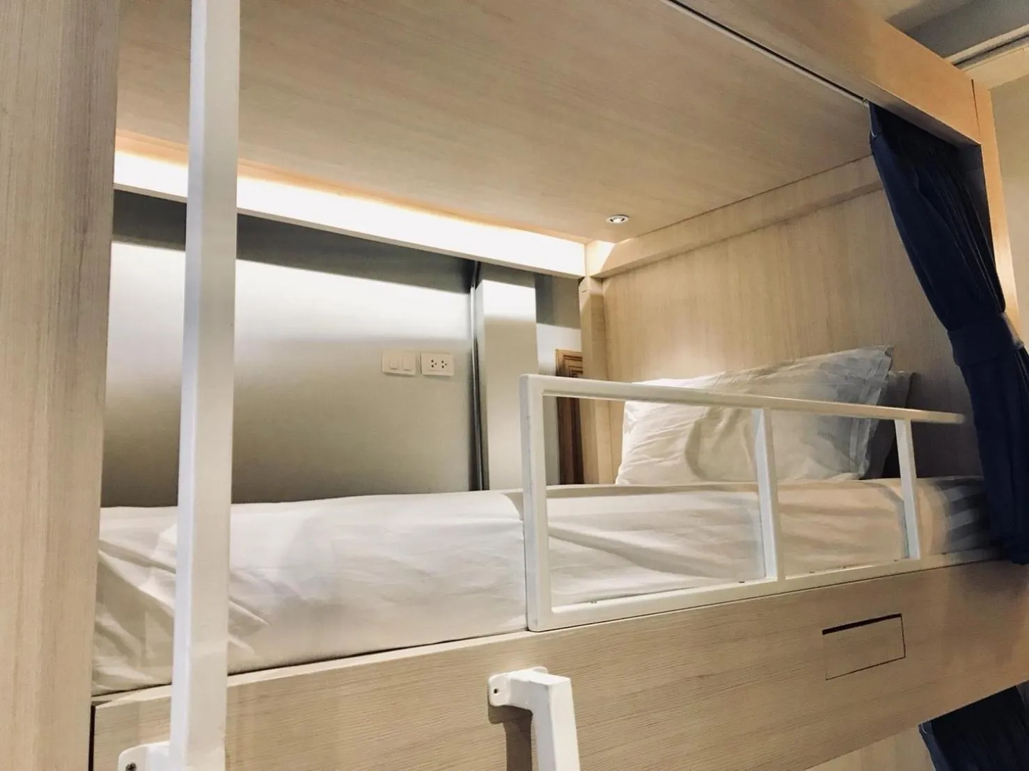 bunk bed, Bed in Kinnon Deluxe Hostel Coworking Cafe