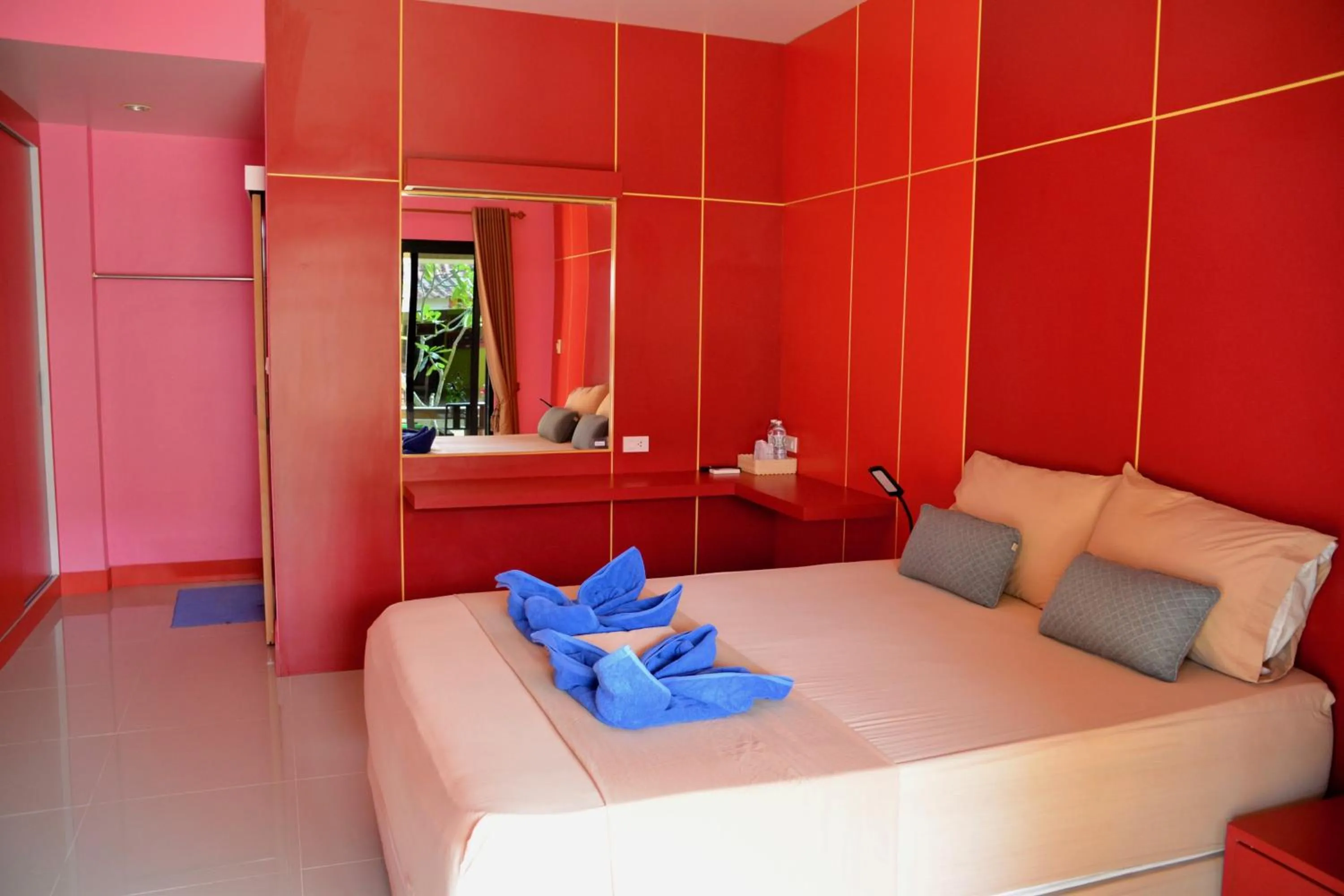 Bed in Lanta Bee Garden Bungalow SHA Extra Plus