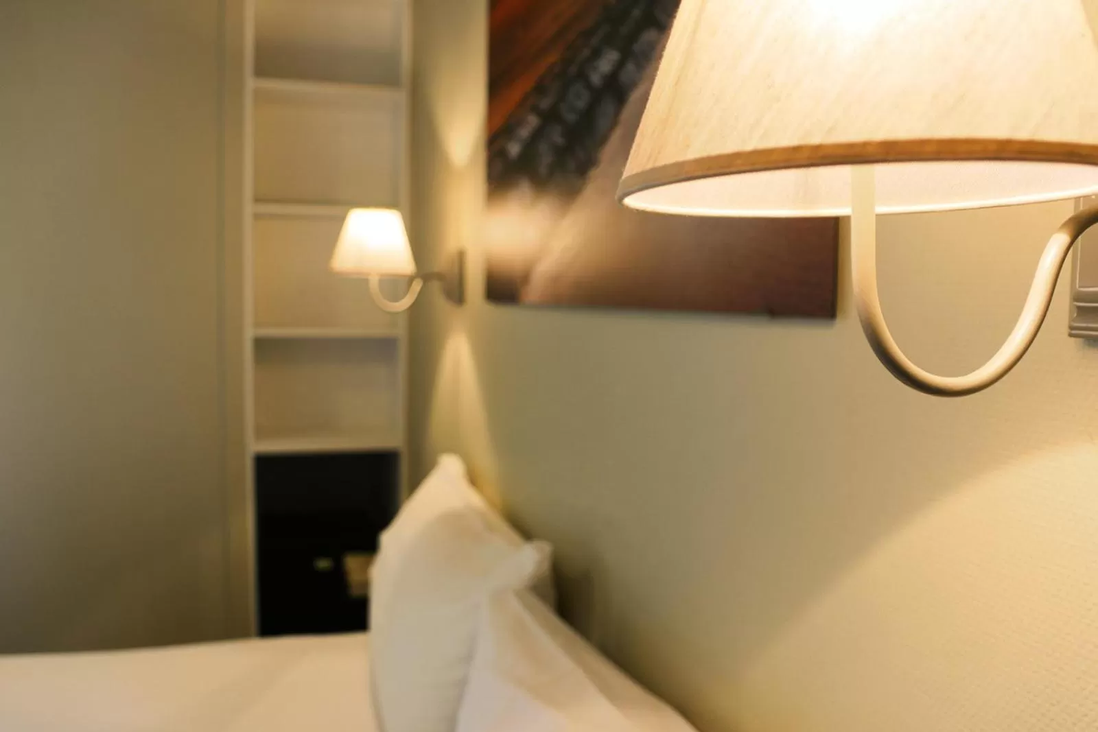 Decorative detail, Bed in Hotel Les Dunes