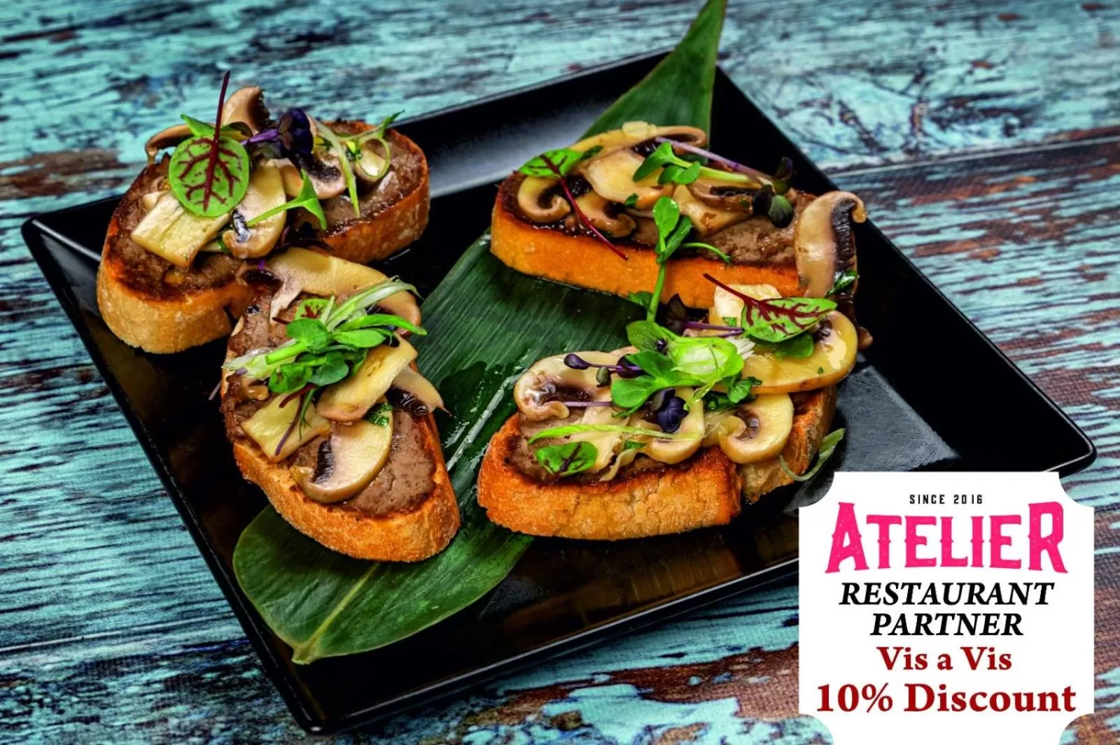 Restaurant/places to eat in La Strada Boutique Villa