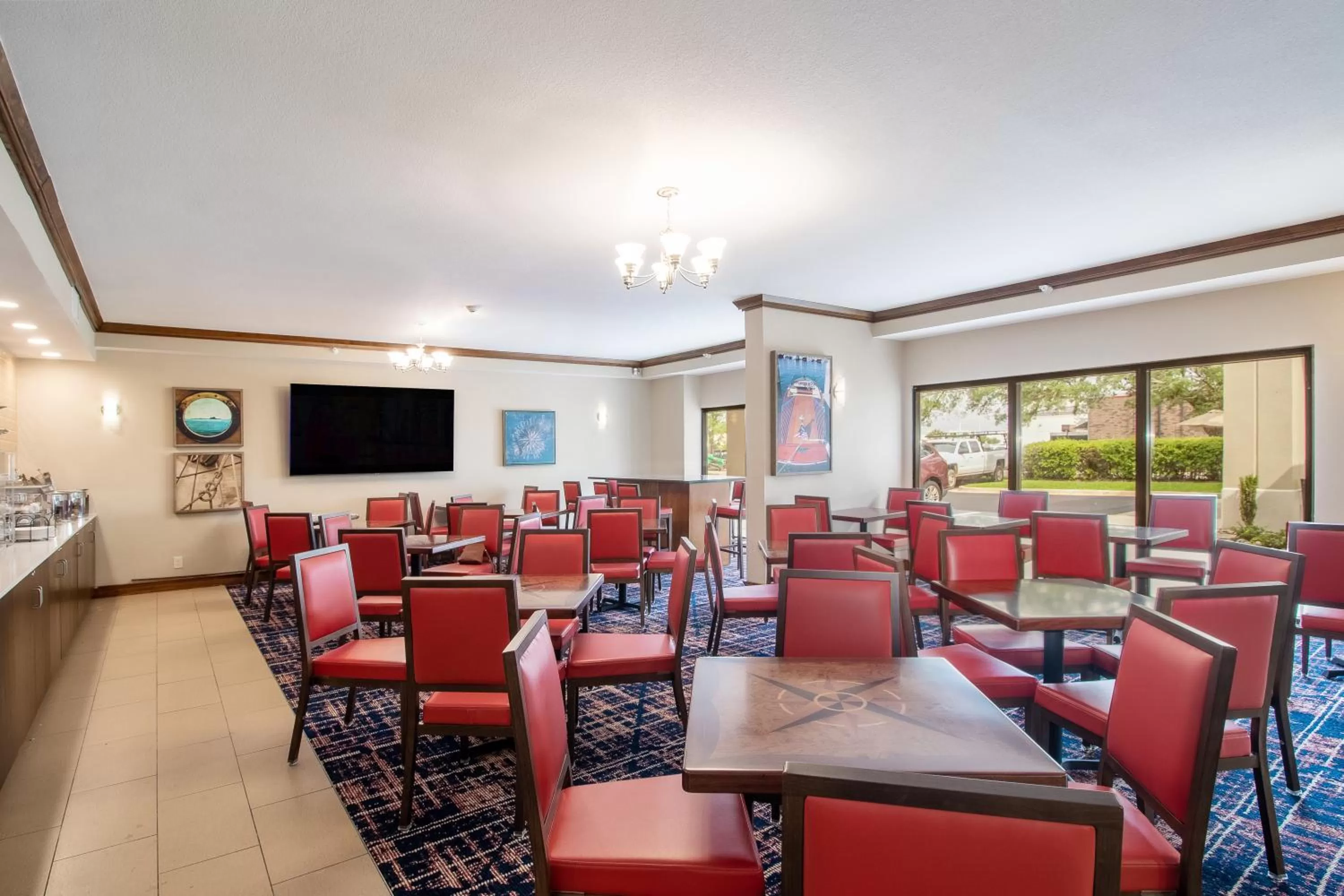 Dining area in Econo Lodge Inn & Suites Foley-North Gulf Shores