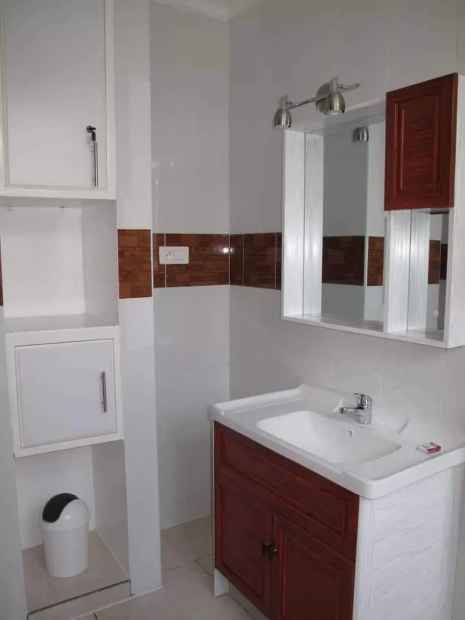 Double Room with Garden View in Hôtel Maisons-Sifa Double Room with Garden View in Hôtel Maisons-Sifa