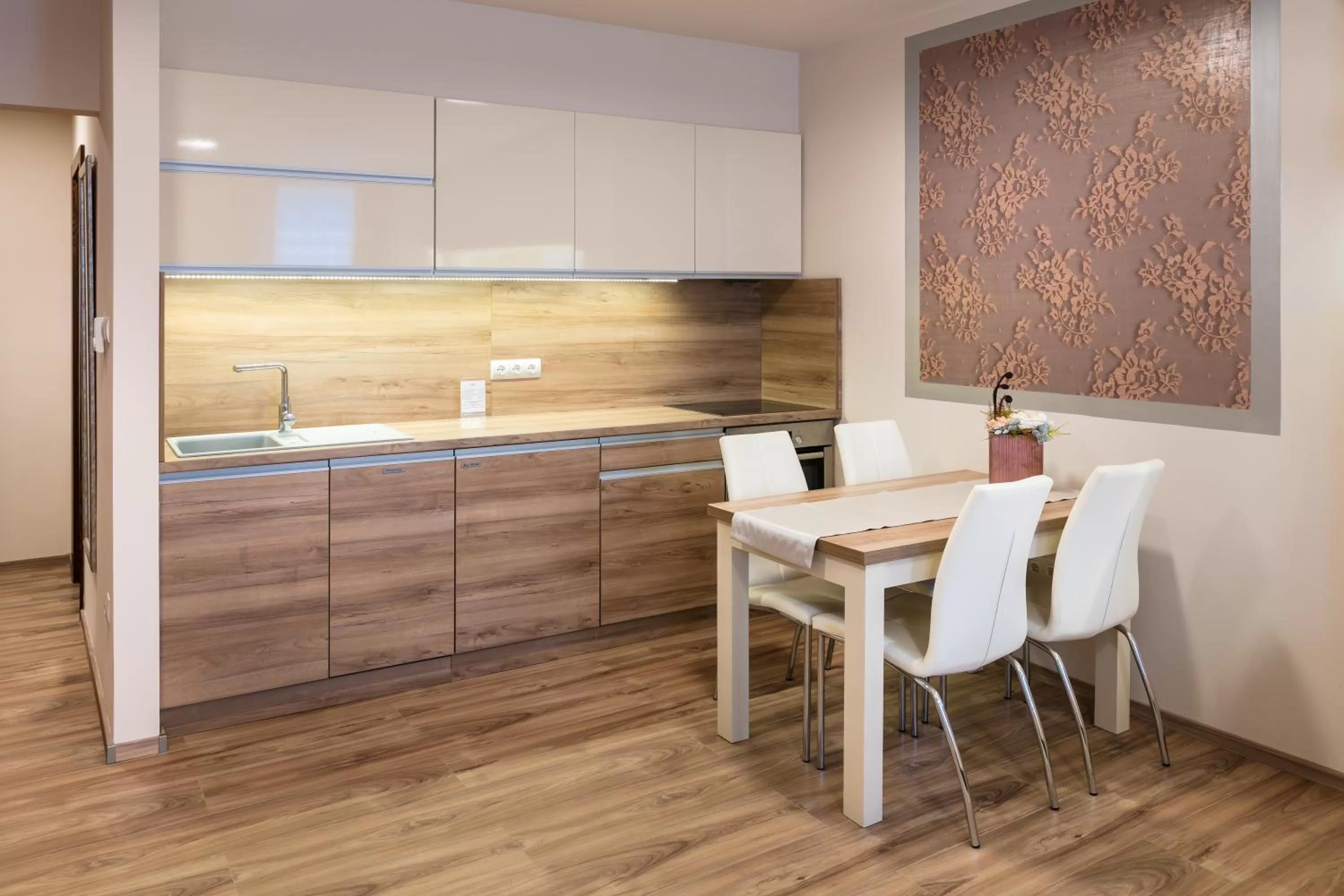 Dining Area in Főtér Rezidencia 2