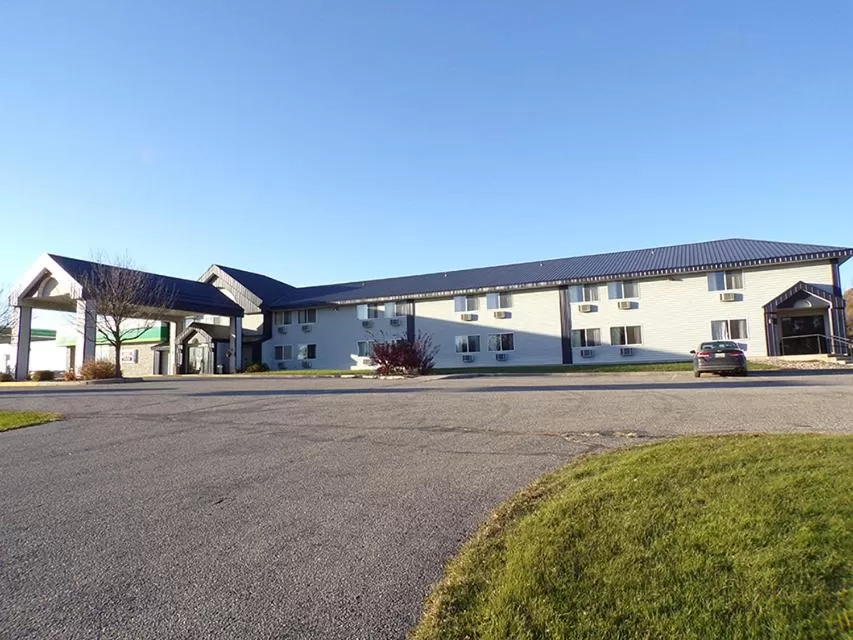 Property building in Morton Inn