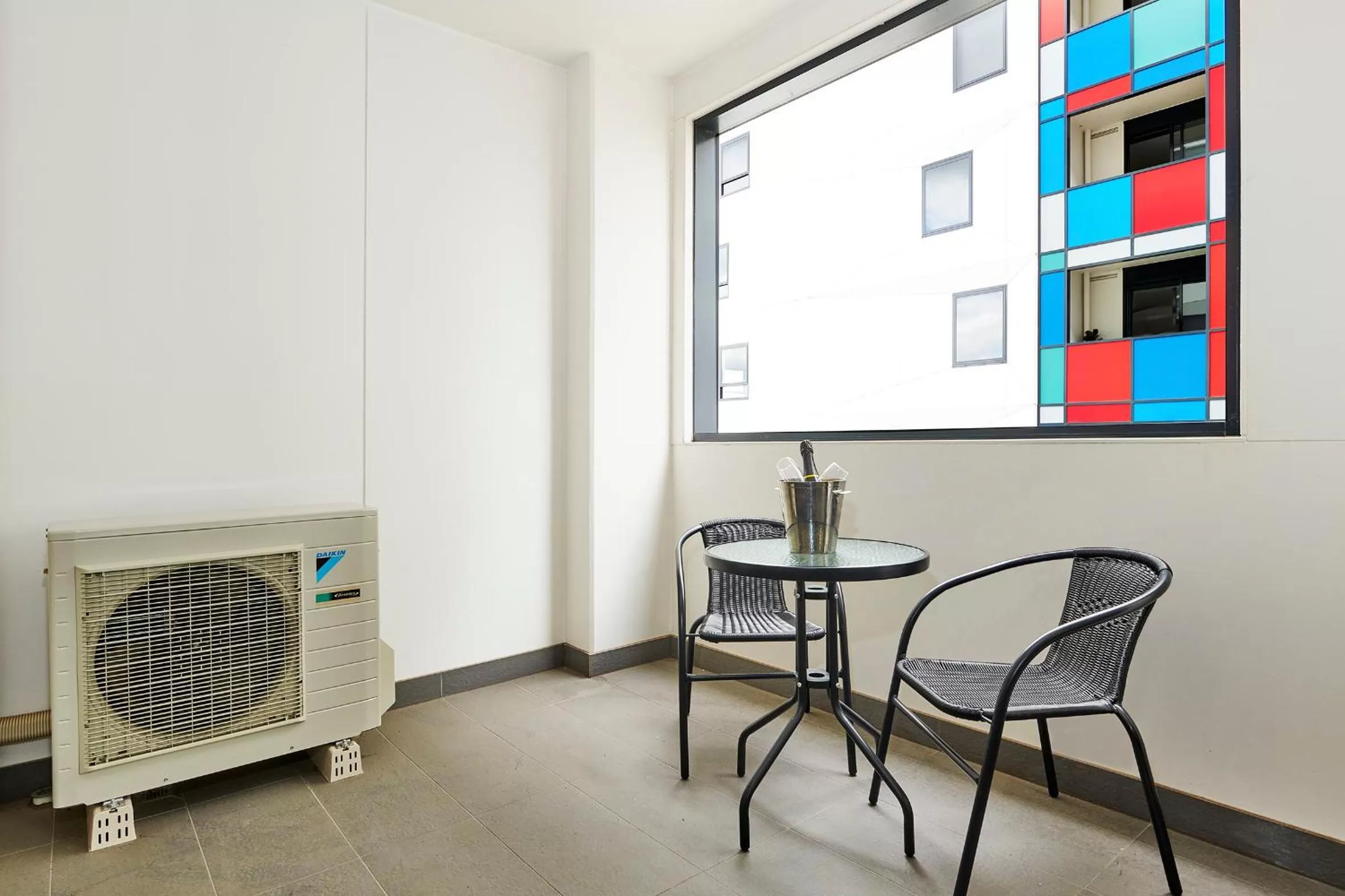 Melbourne Knox Central Apartment Hotel Official