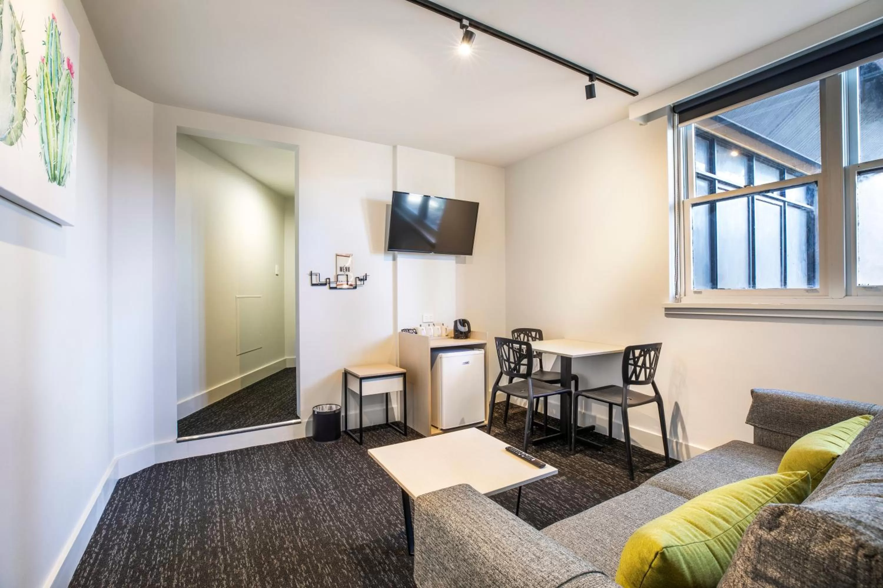 TV and multimedia in Nightcap at Glengala Hotel