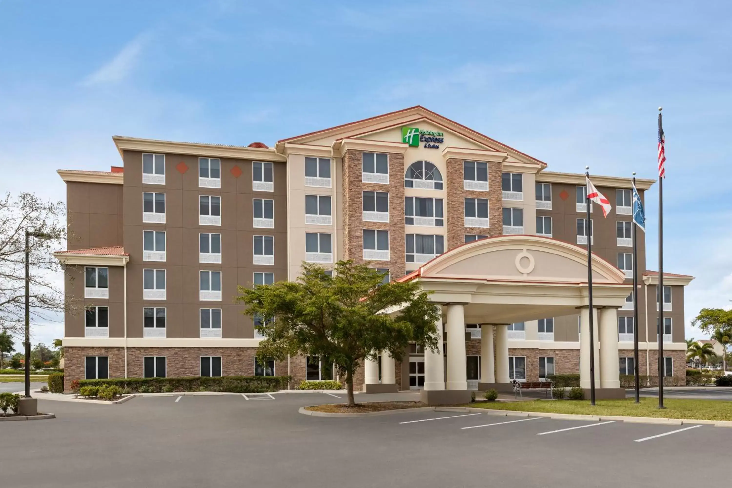 Holiday Inn Express Hotel & Suites Fort Myers East - The Forum by IHG Holiday Inn Express Hotel & Suites Fort Myers East - The Forum by IHG