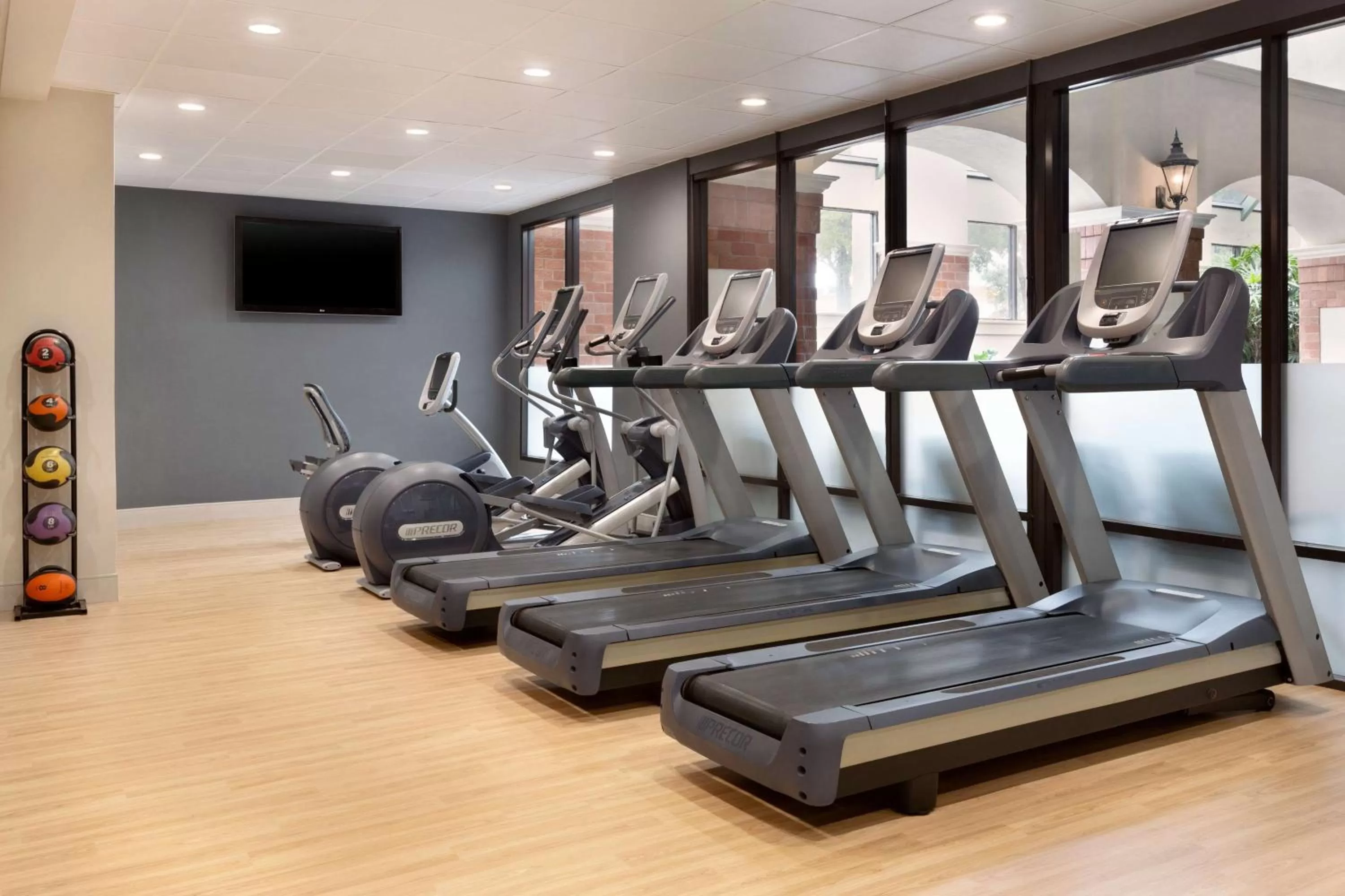 Fitness centre/facilities in Embassy Suites by Hilton Dallas DFW Airport South