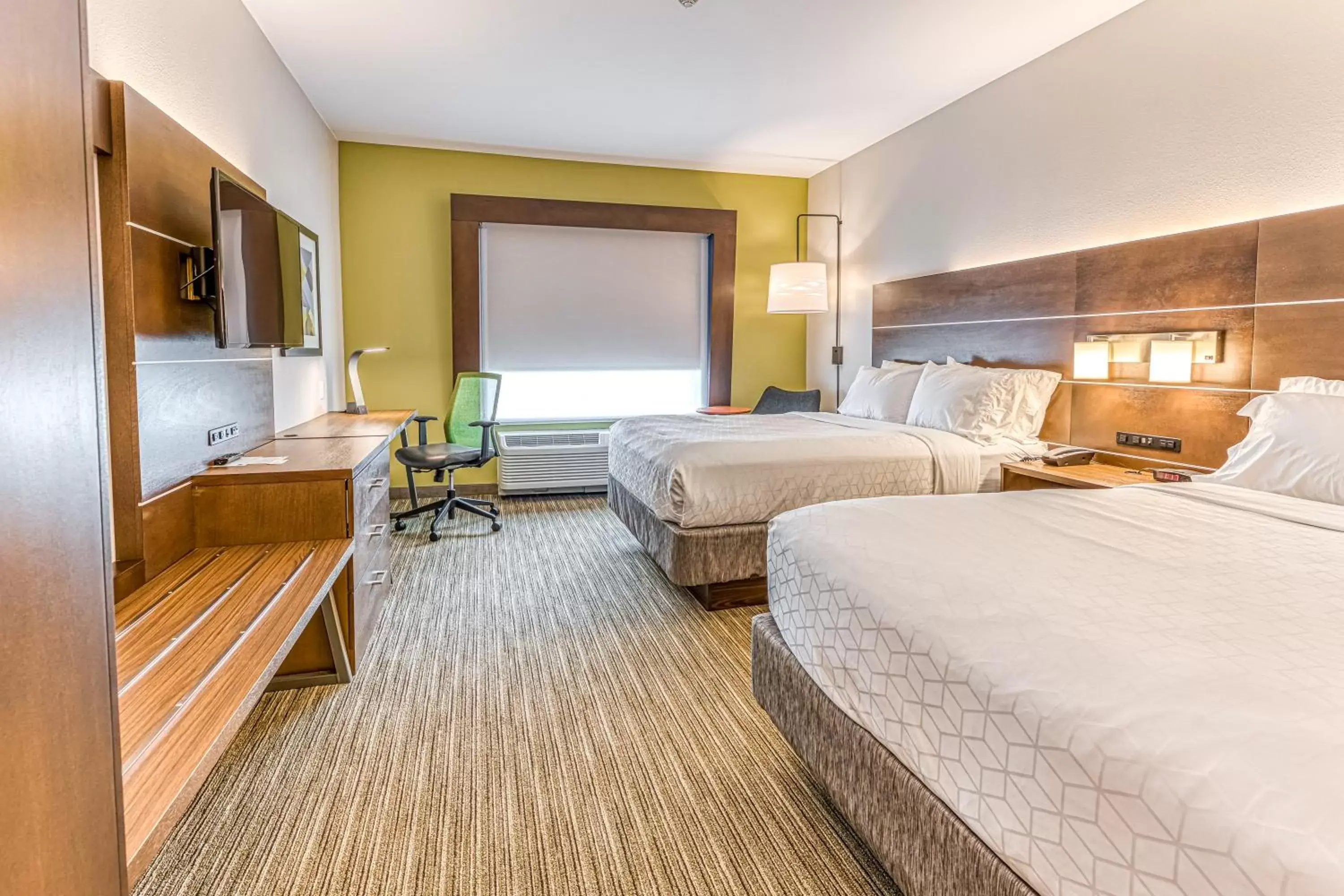 Standard Room with Two Queen Beds in Holiday Inn Express & Suites - Rantoul by IHG Standard Room with Two Queen Beds in Holiday Inn Express & Suites - Rantoul by IHG