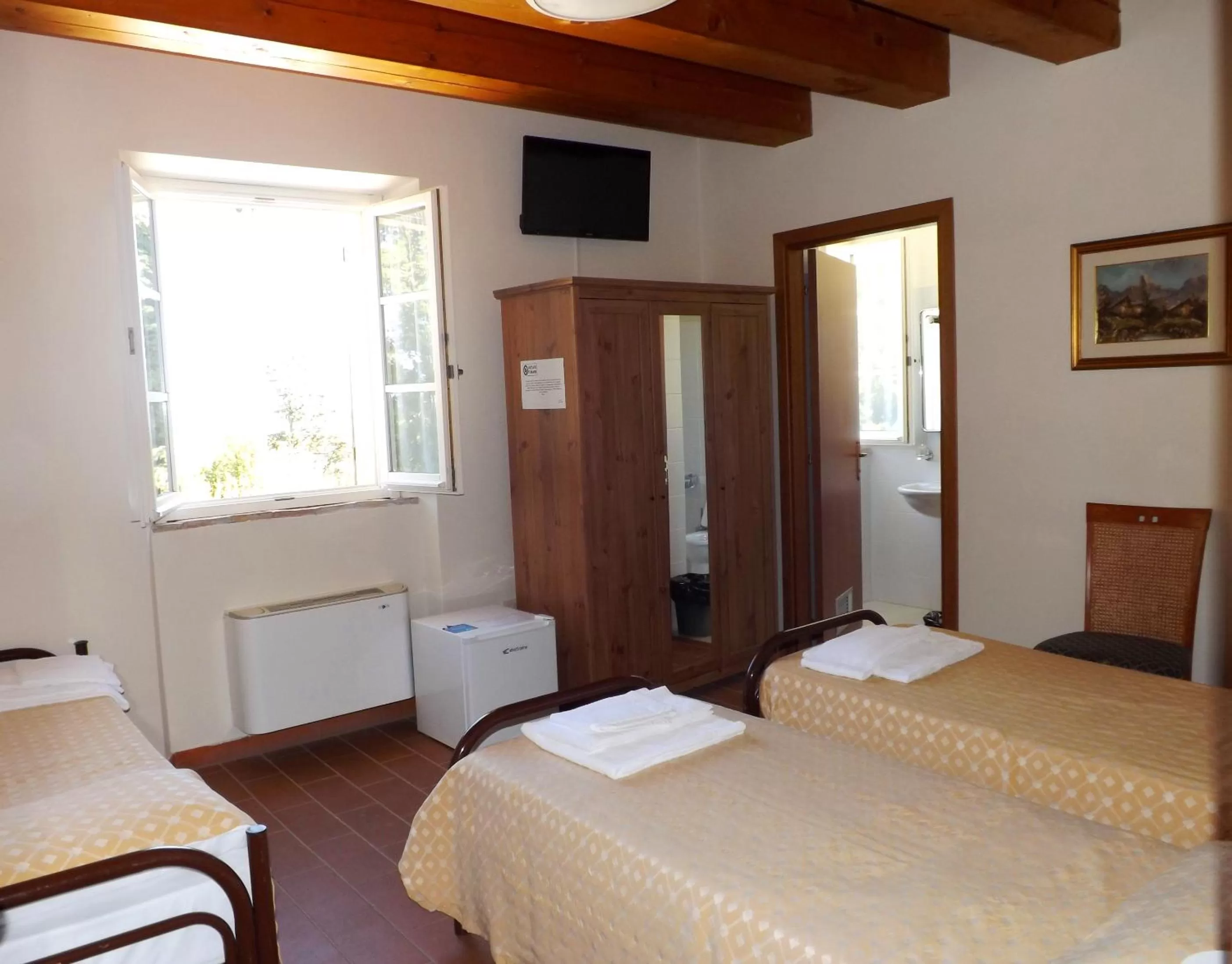 Photo of the whole room, Bed in Tenuta Villa Colle Sereno