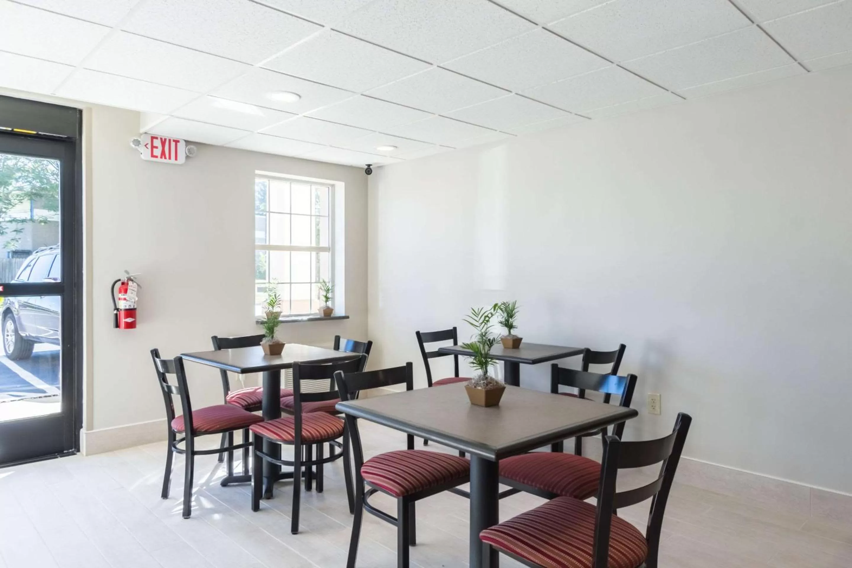 Restaurant/places to eat in Econo Lodge Harrisburg - Southwest of Hershey Area