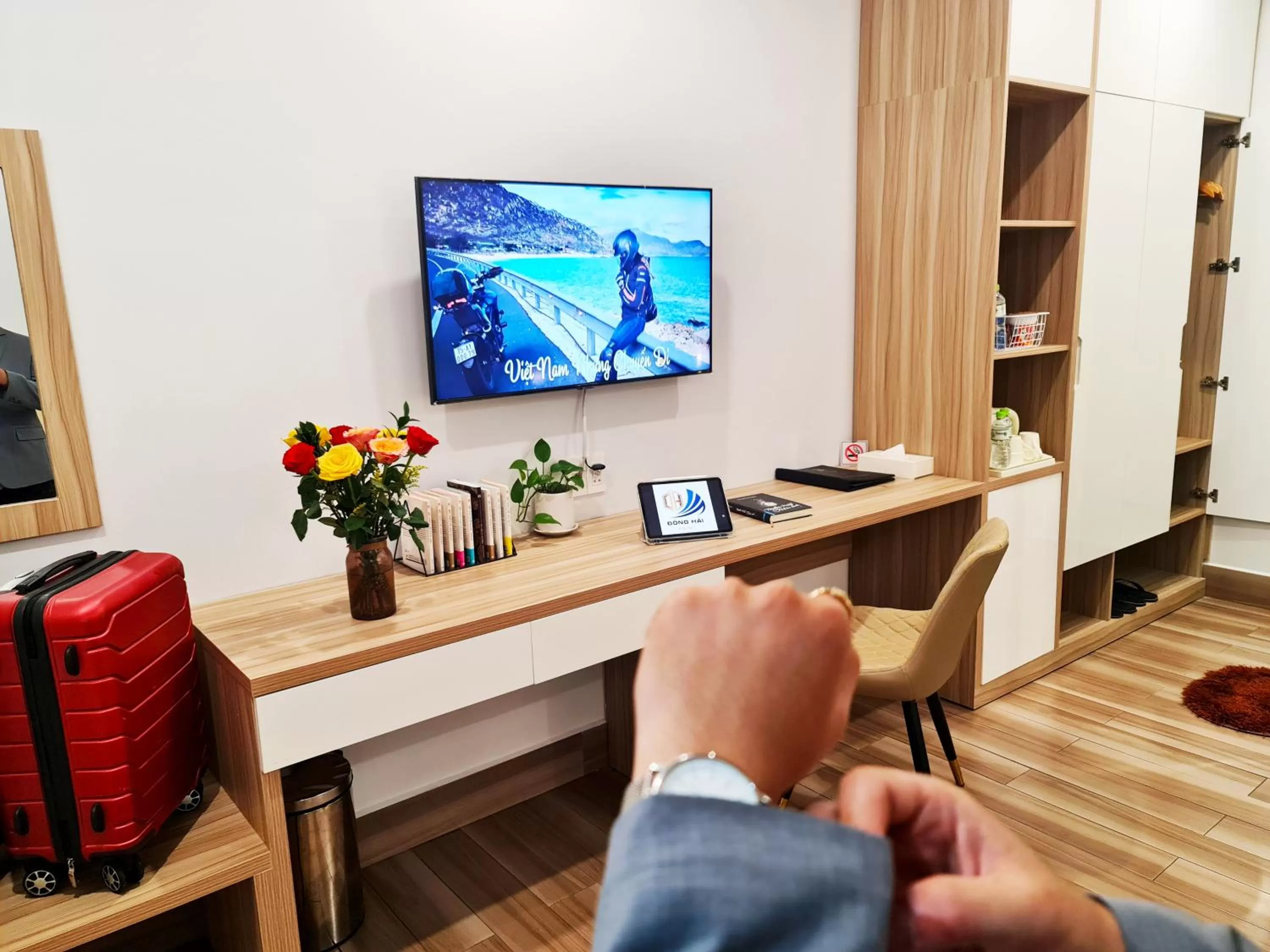 hair dresser in Dong Hai Hotel _ Rach Gia