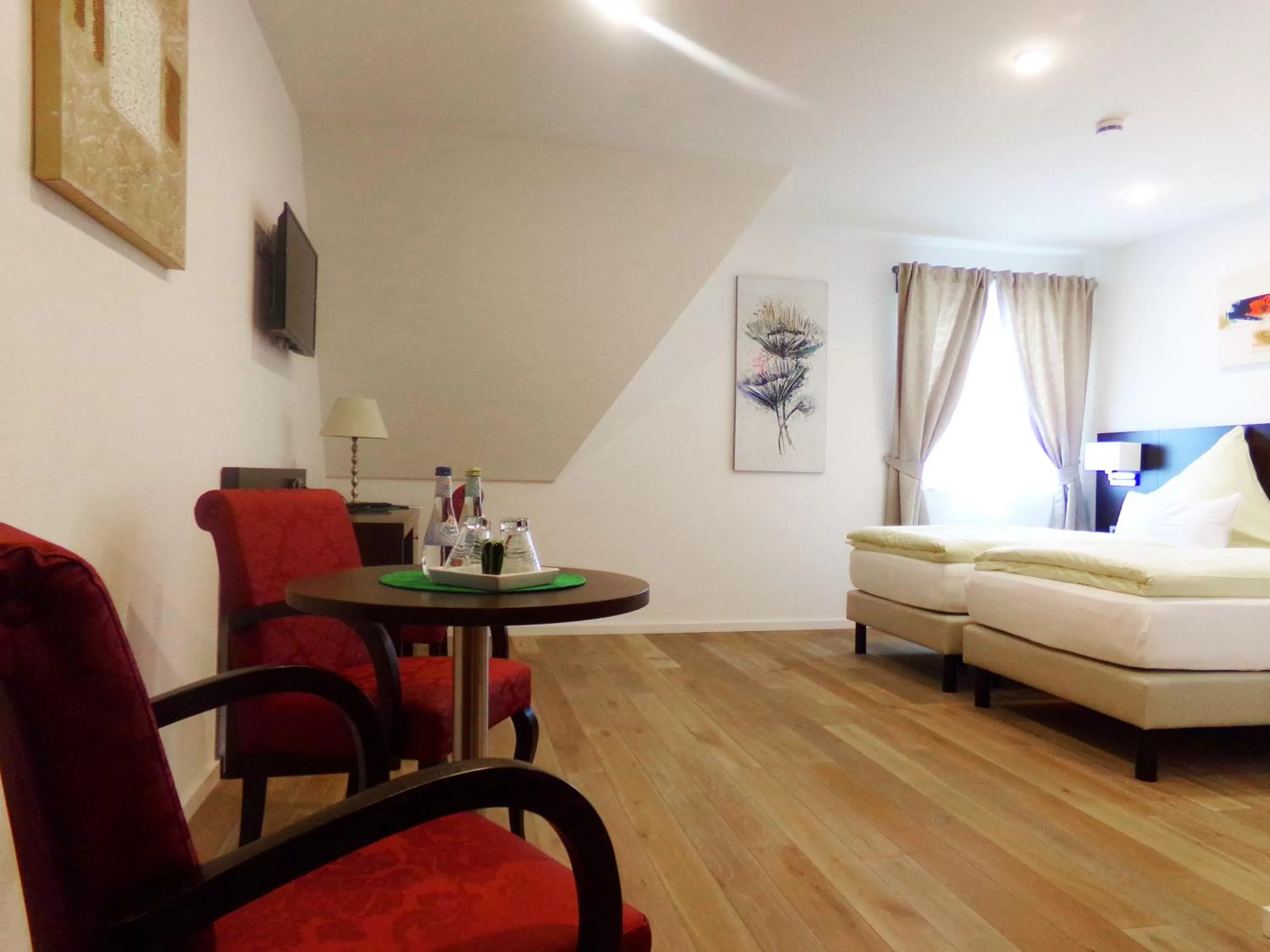 Photo of the whole room, Bed in Hotel im Ried