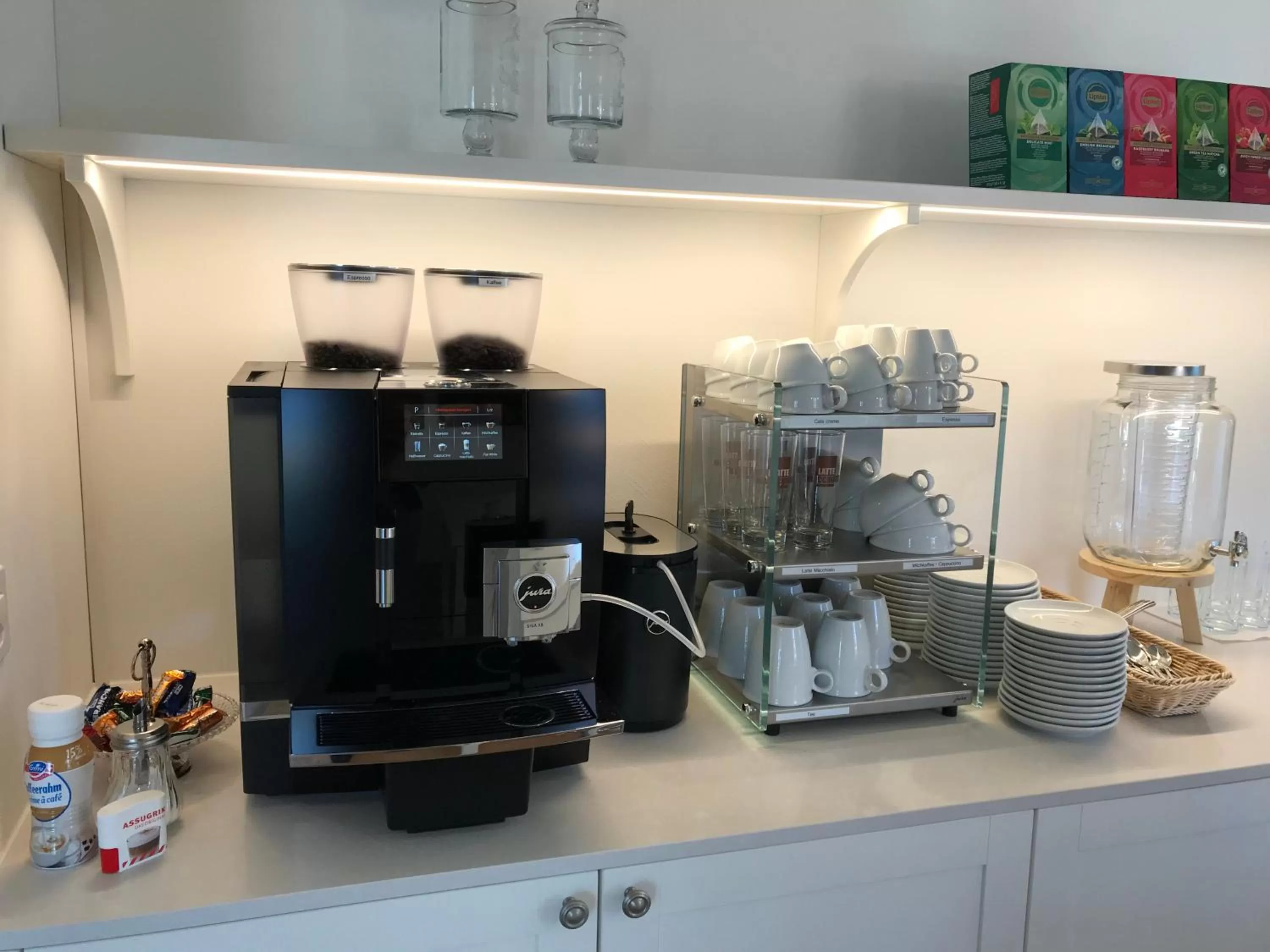 Coffee/tea facilities in Verena's Boutique Villa au lac