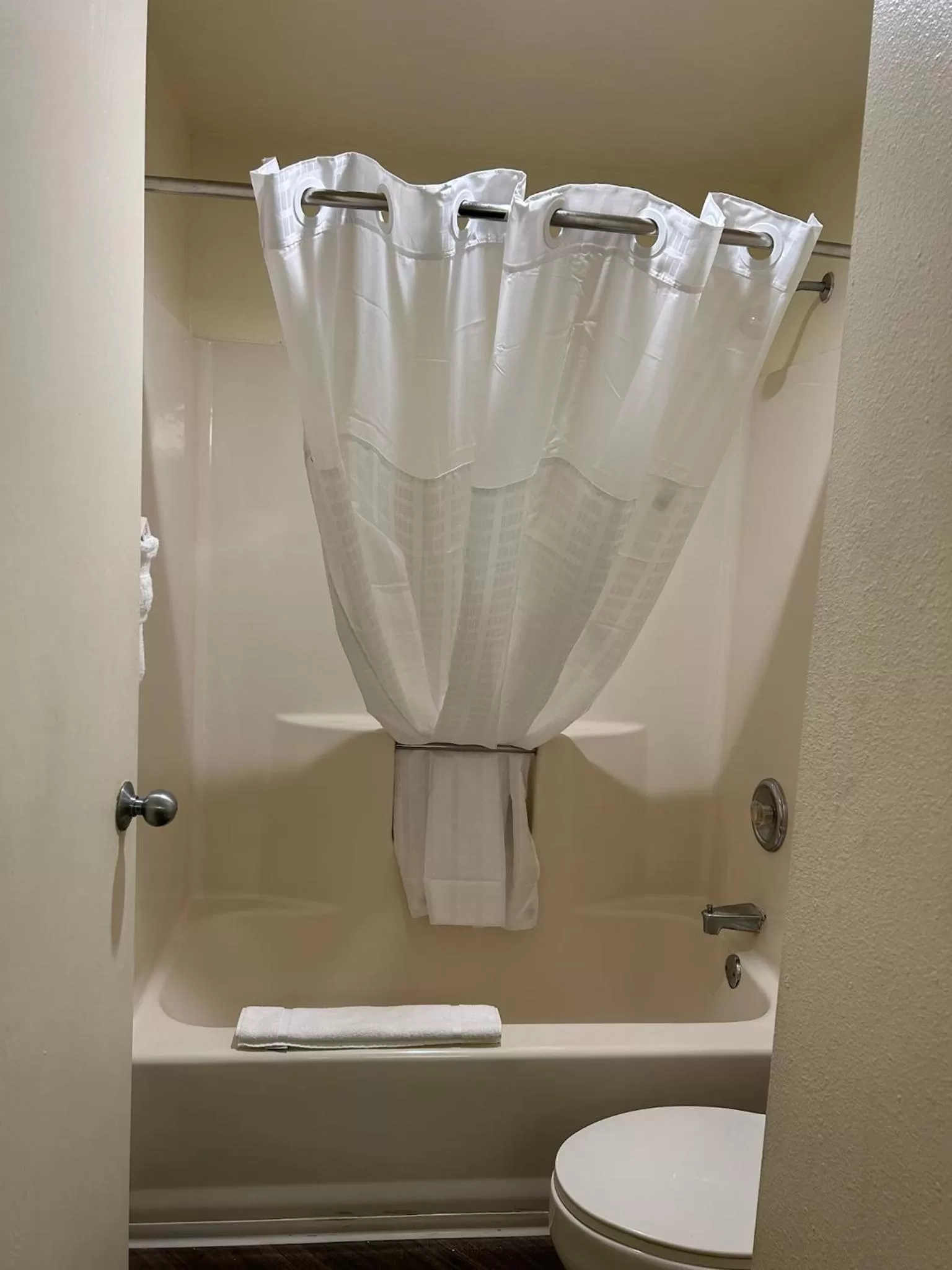 Shower in La Quinta by Wyndham Orlando South