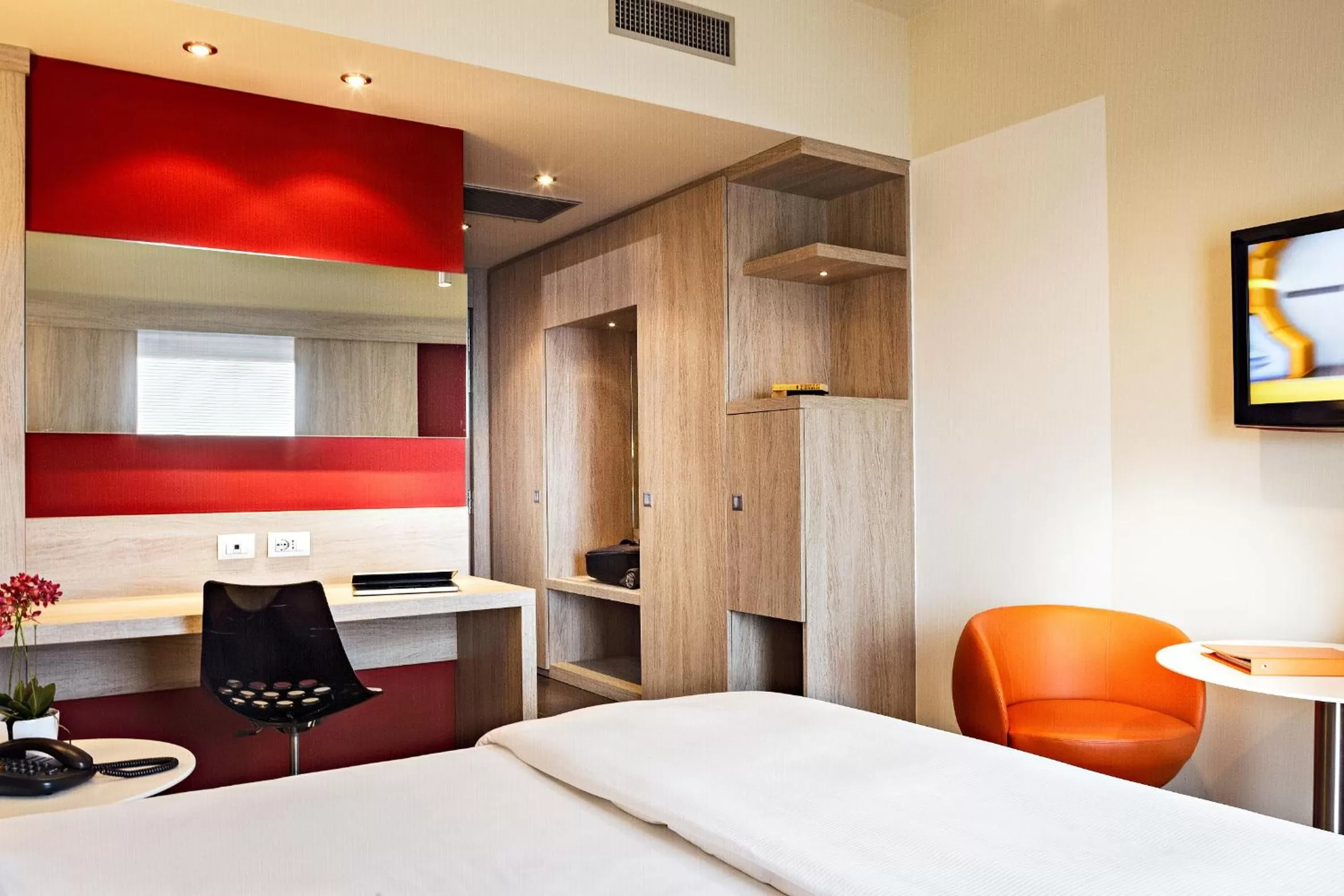 Bedroom, Bed in Jazz Hotel