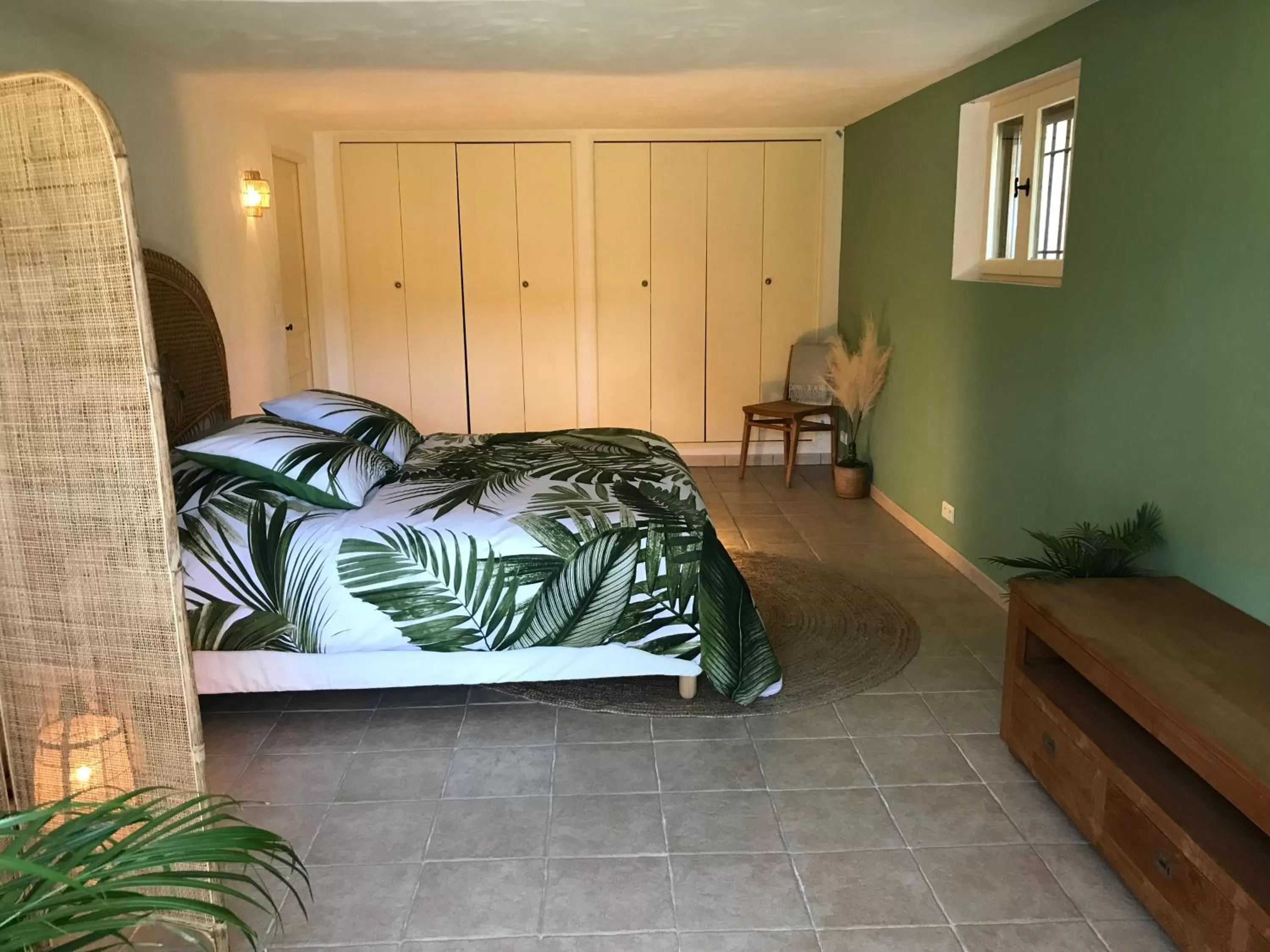 Bedroom in Les Bosquets