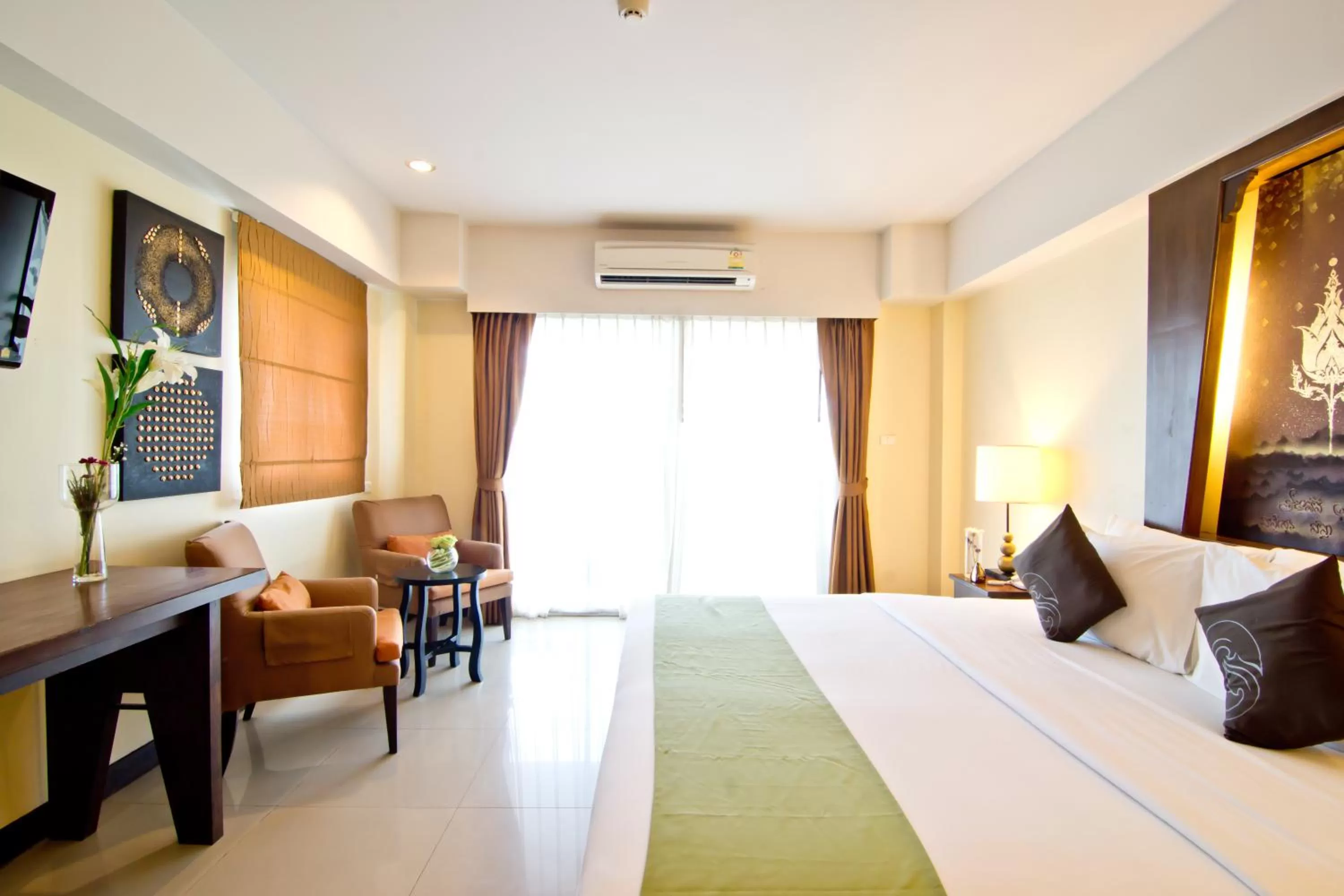 Deluxe Double or Twin Room with City View in Golden Sea Pattaya