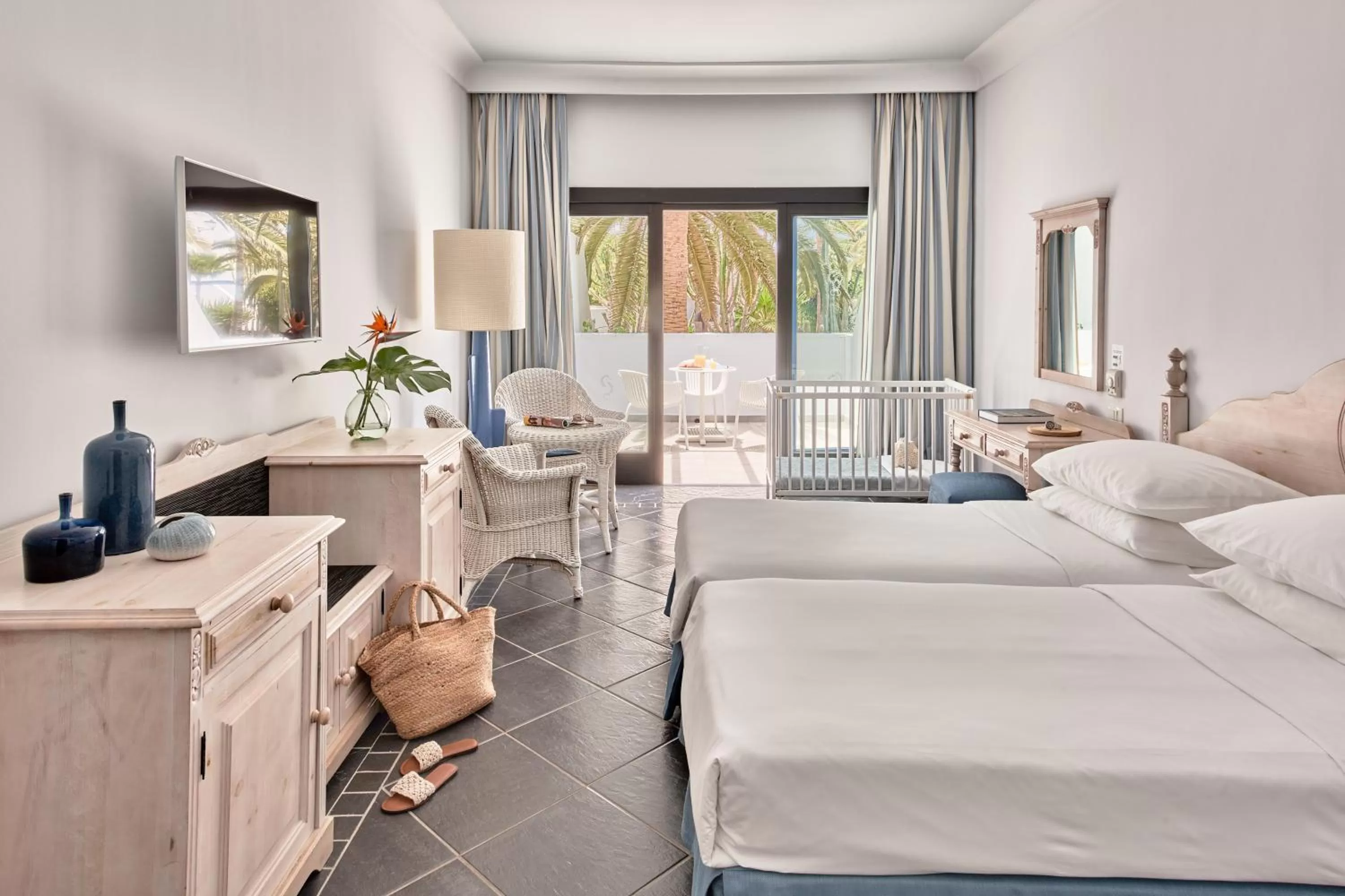 Photo of the whole room, Bed in Seaside Los Jameos