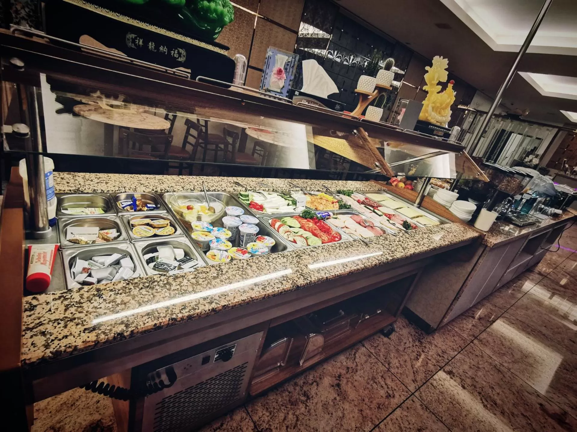 Food and drinks in Hotel Fortune