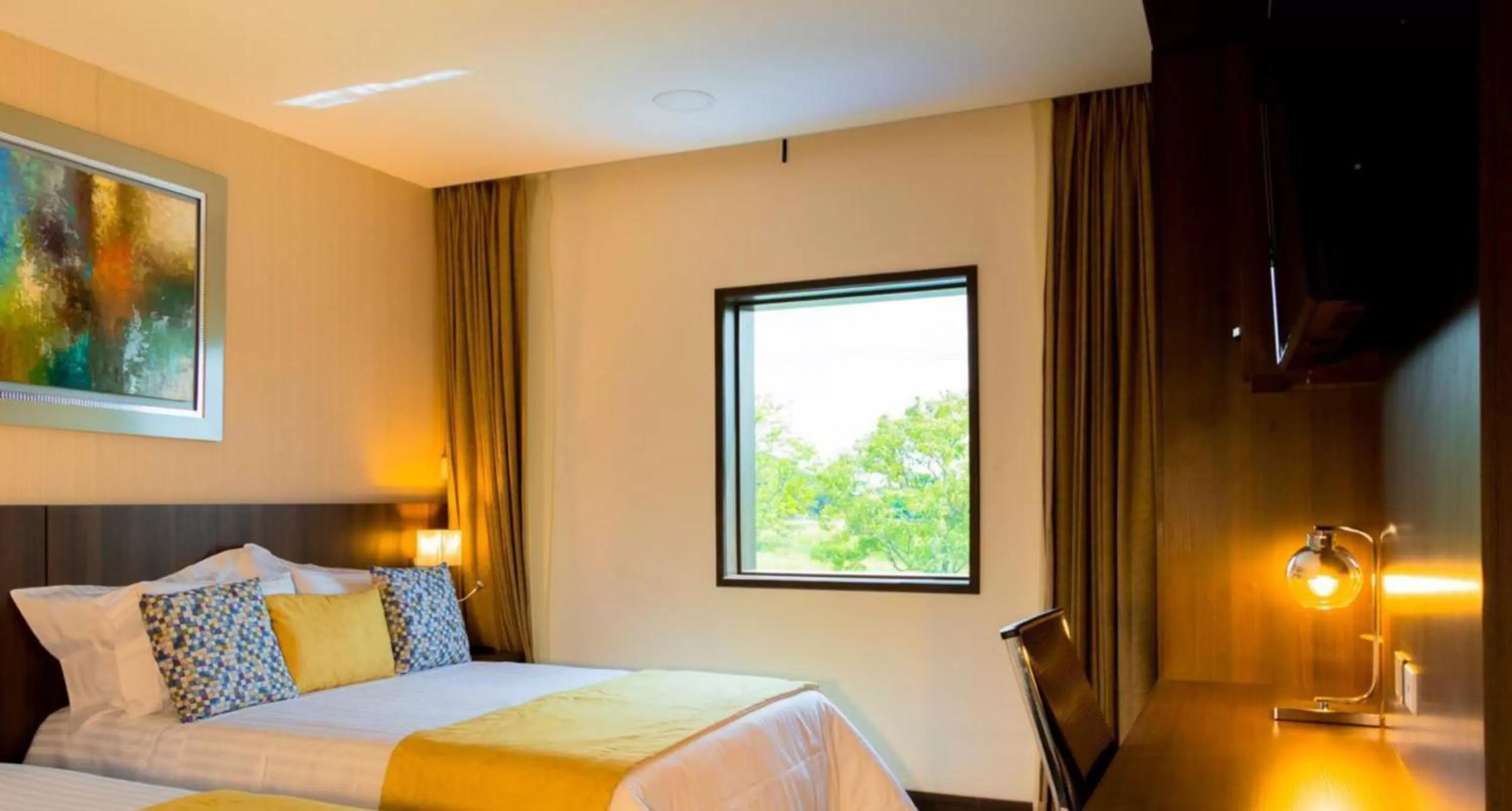 Bed in Hotel Real Elim International