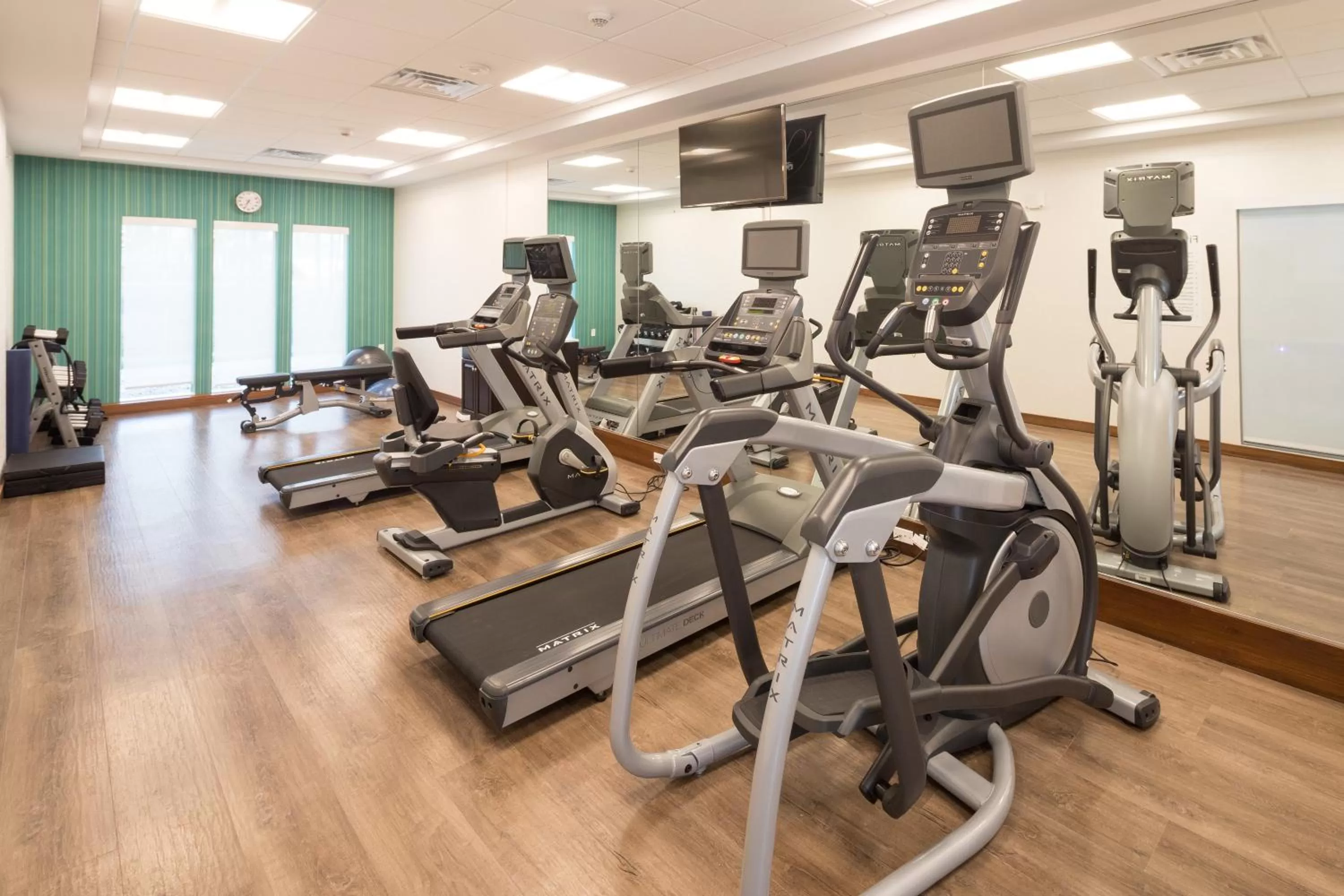 Fitness centre/facilities in Holiday Inn Express Hotel & Suites Bay City by IHG