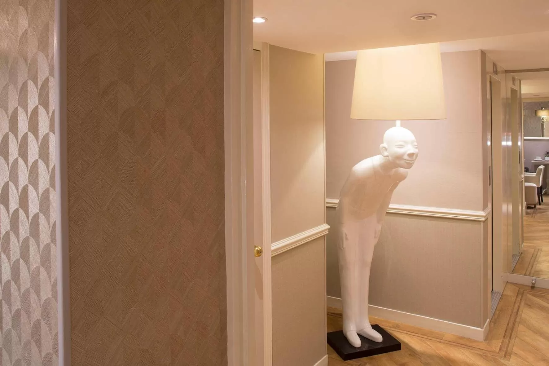 Facade/entrance in Hôtel Galileo Champs Elysées