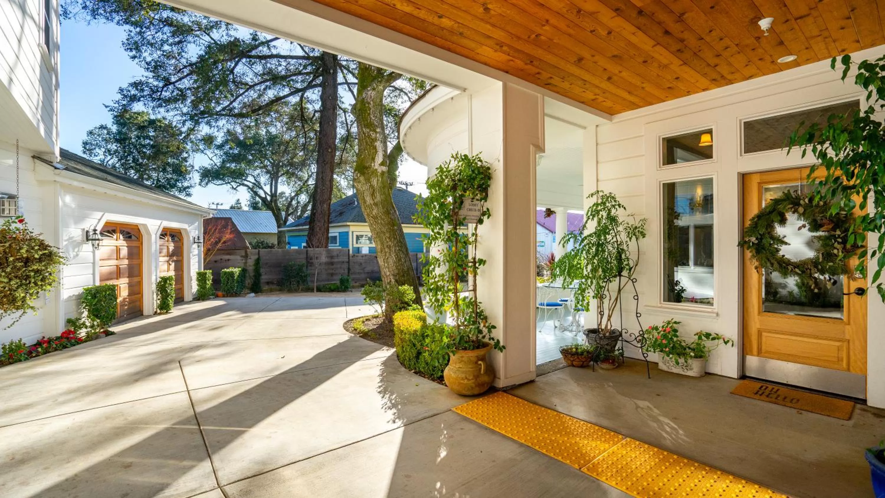 Property building in The River Belle Inn