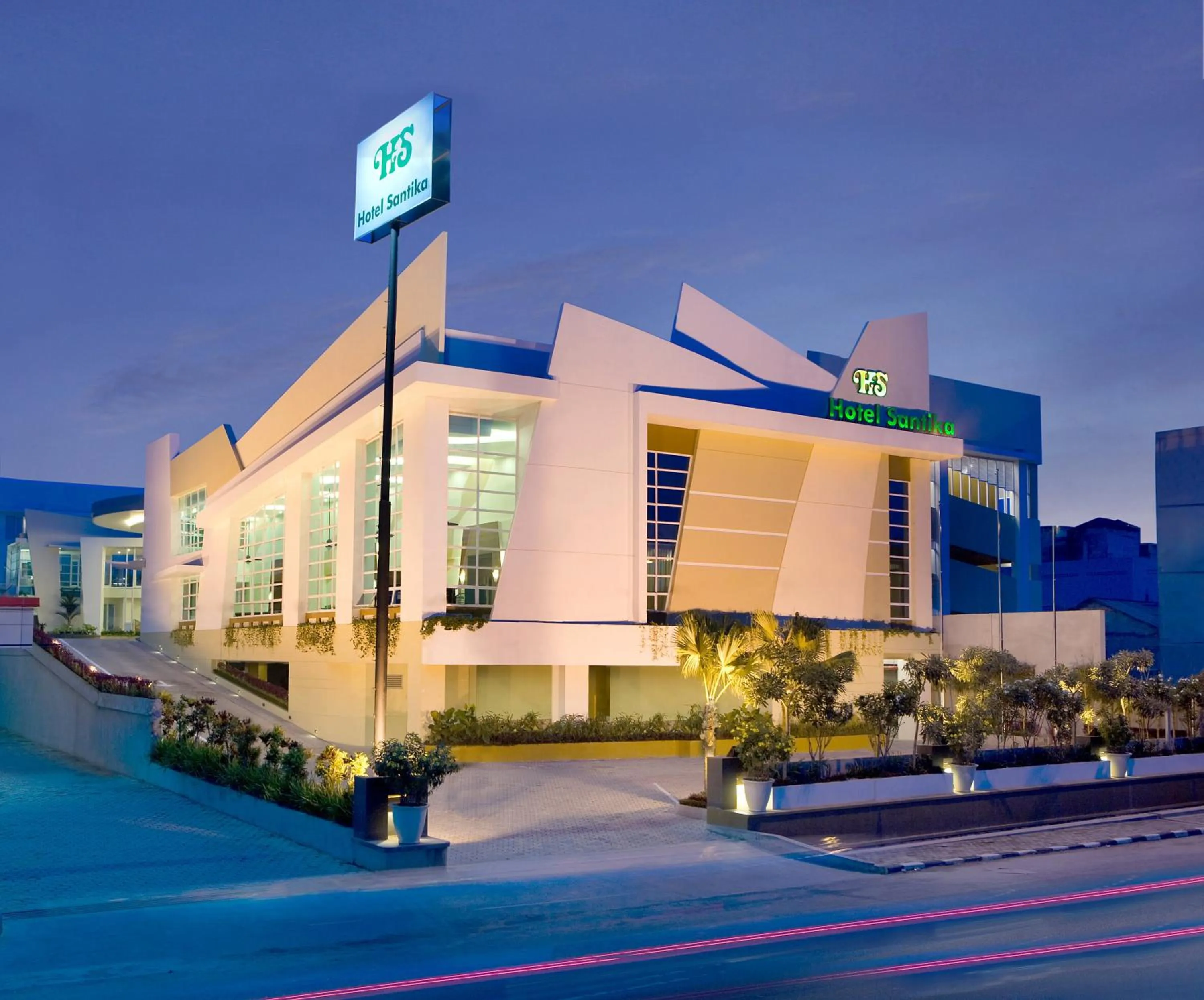 Facade/entrance in Hotel Santika Bangka