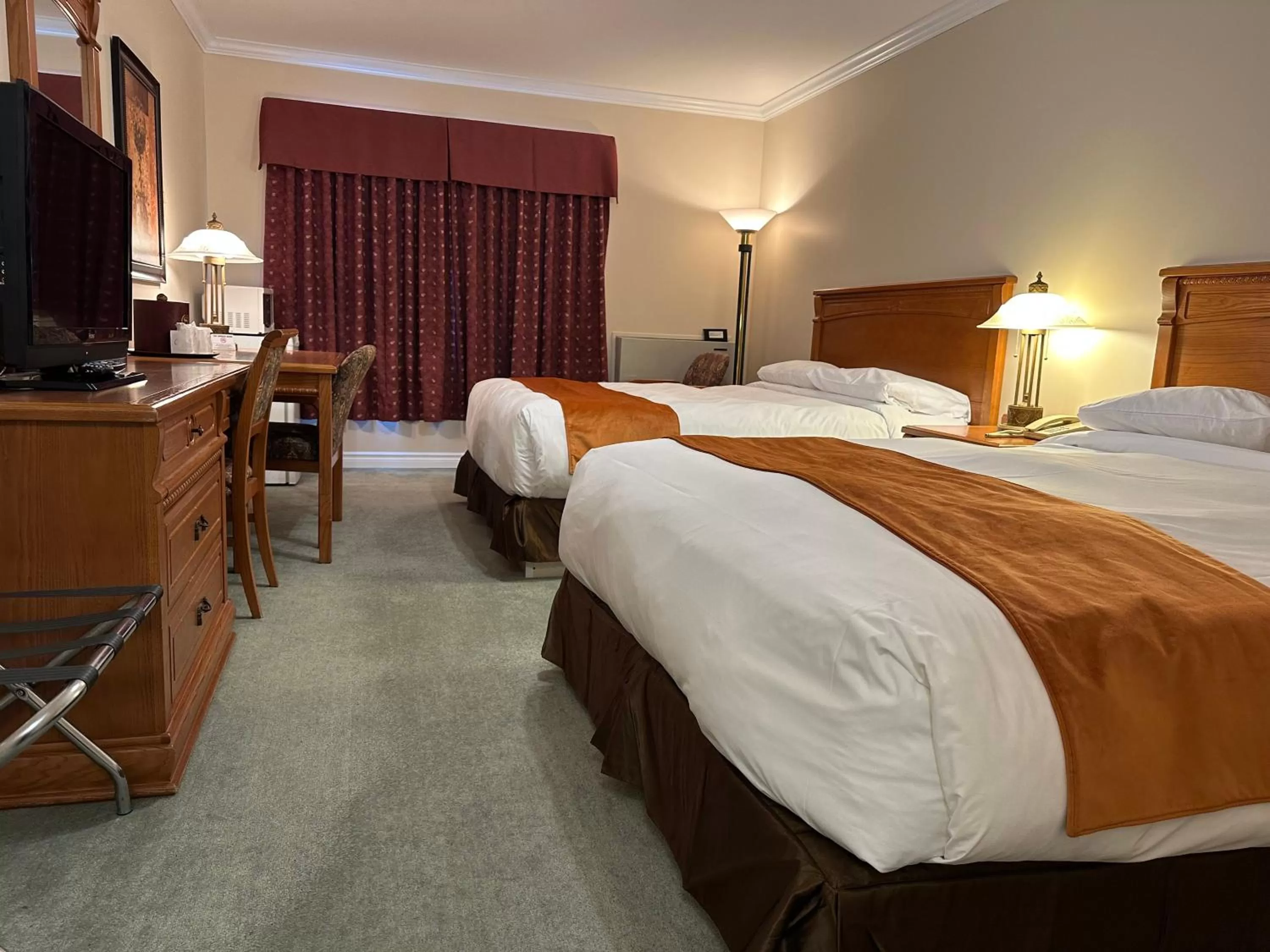 Bed in Motel Becancour