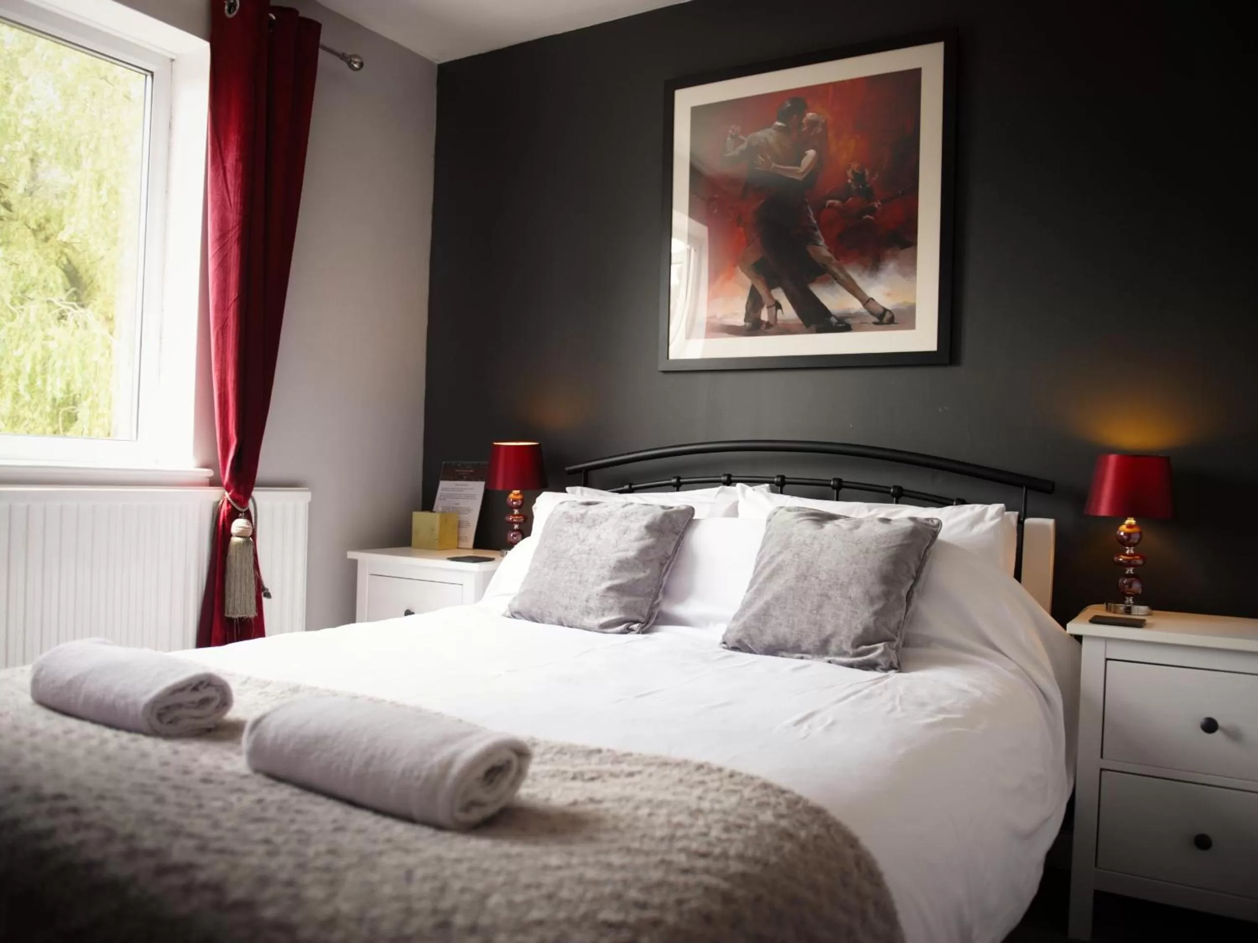 Double Room with Private Bathroom - single occupancy in Worth House Bed and Breakfast